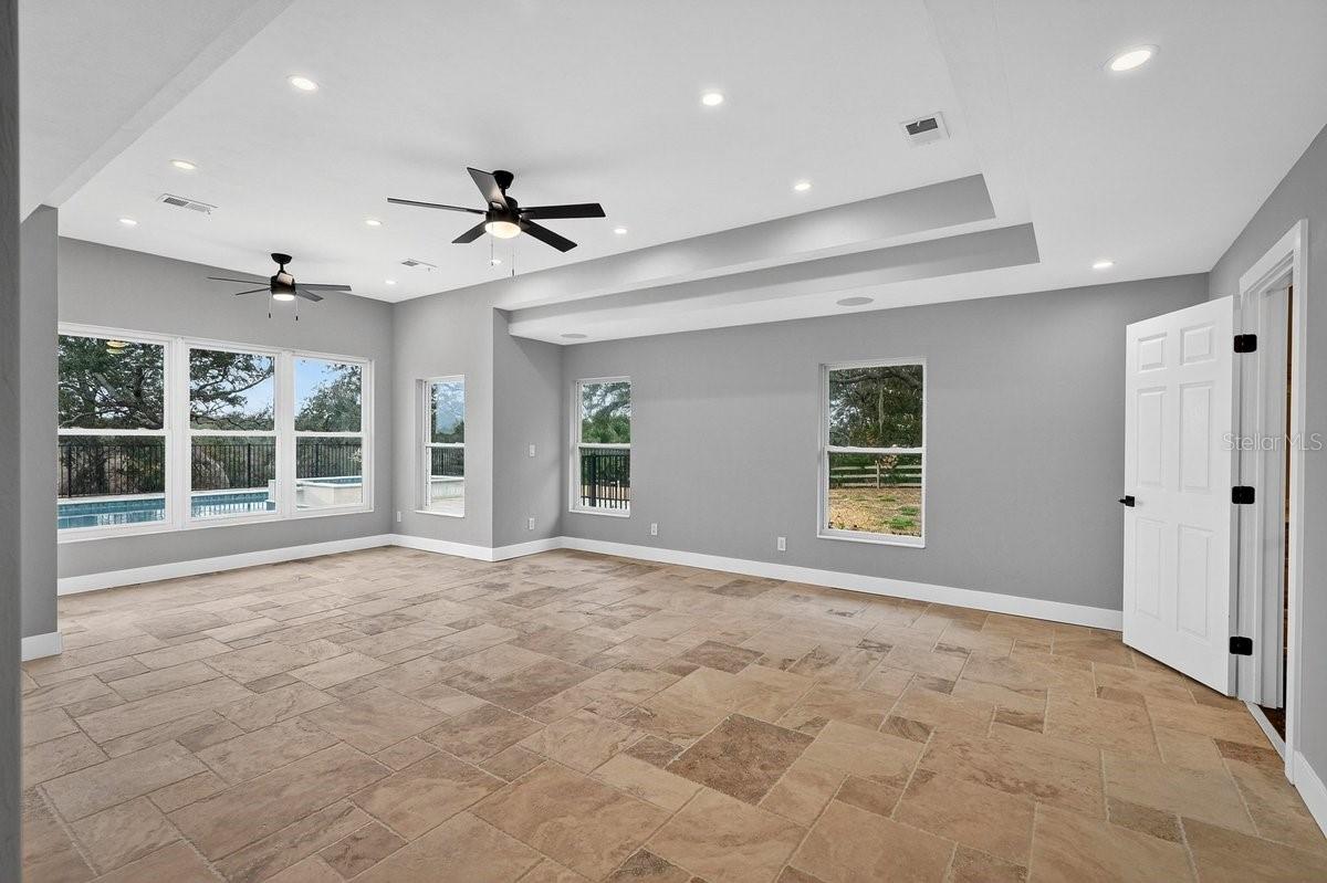 Image 9 of 68 For 720 Pringle Road