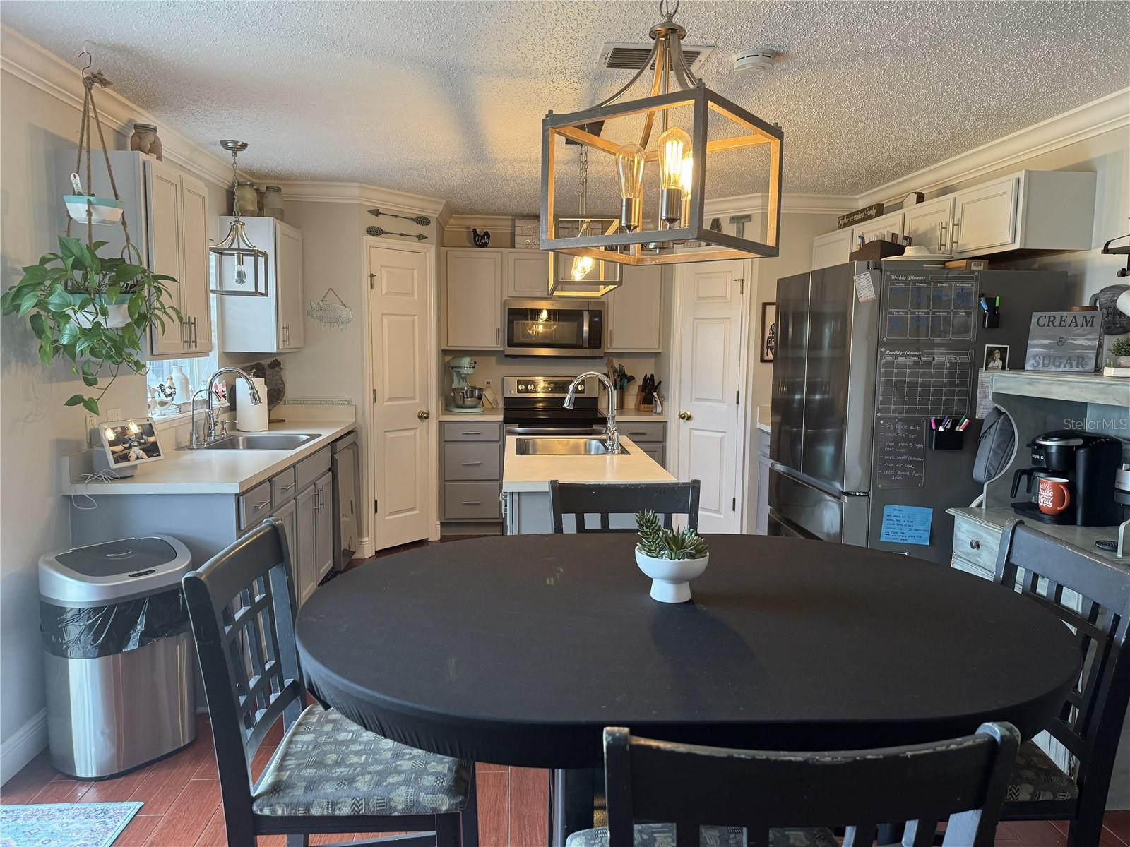 Image 6 of 38 For 1166 Balfour Drive