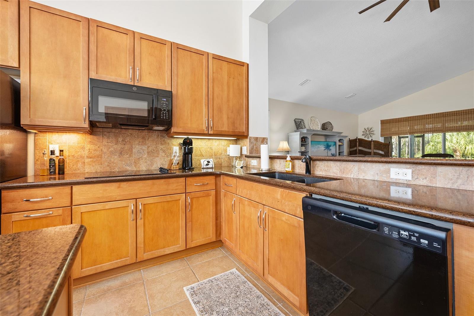 Image 16 of 63 For 372 Chelsea Place Avenue