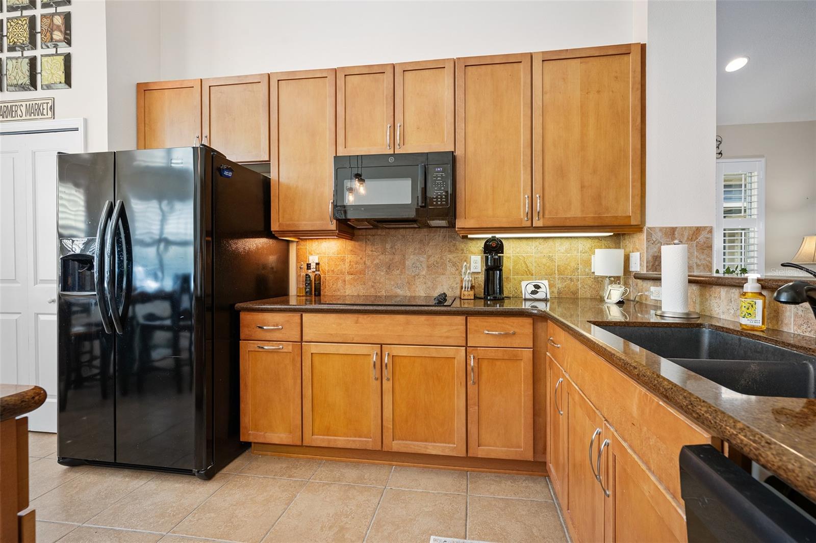 Image 17 of 63 For 372 Chelsea Place Avenue