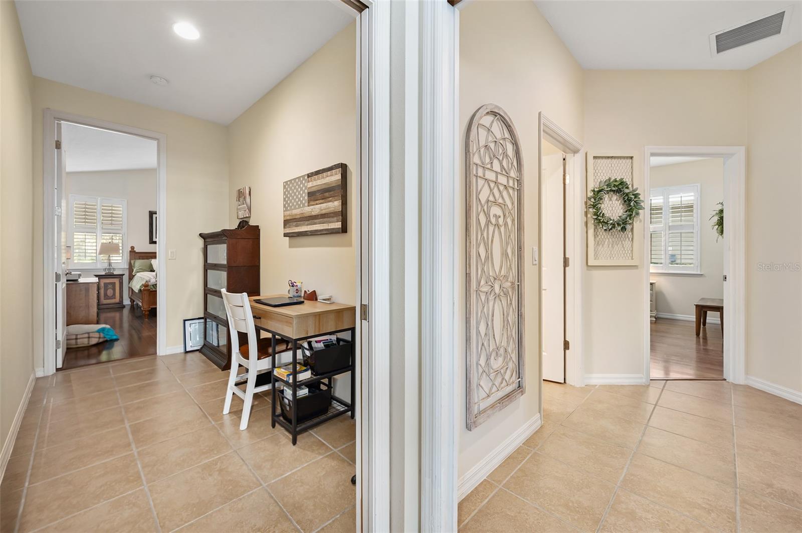 Image 22 of 63 For 372 Chelsea Place Avenue