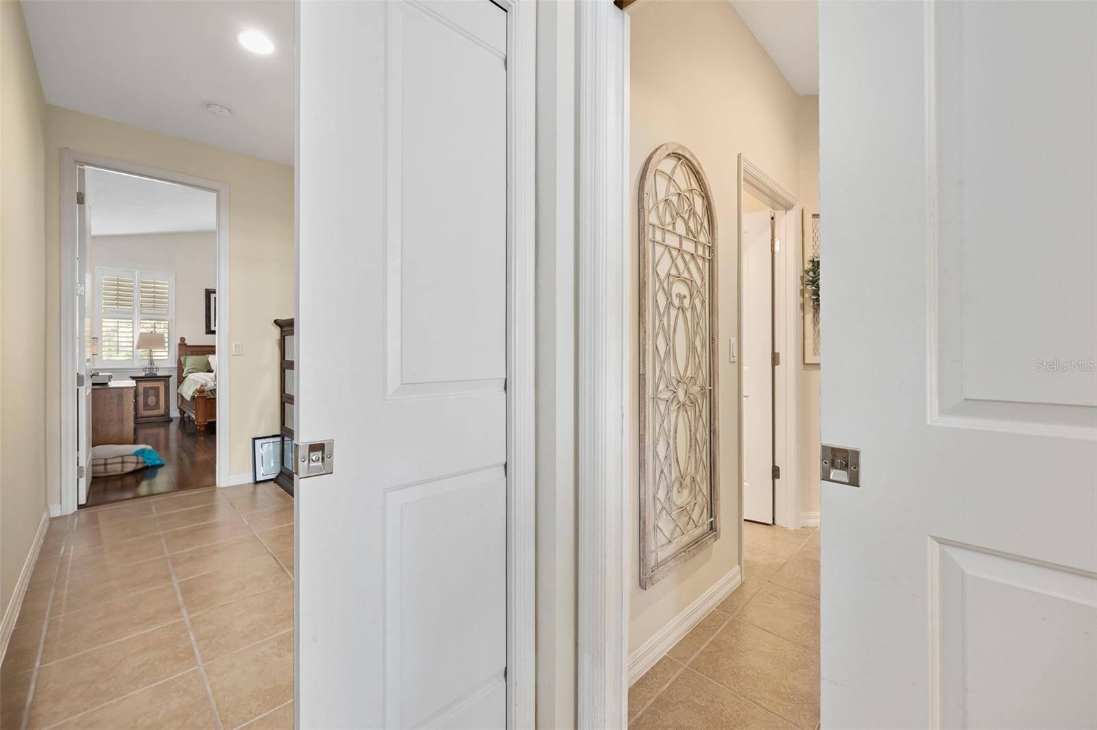 Image 23 of 63 For 372 Chelsea Place Avenue