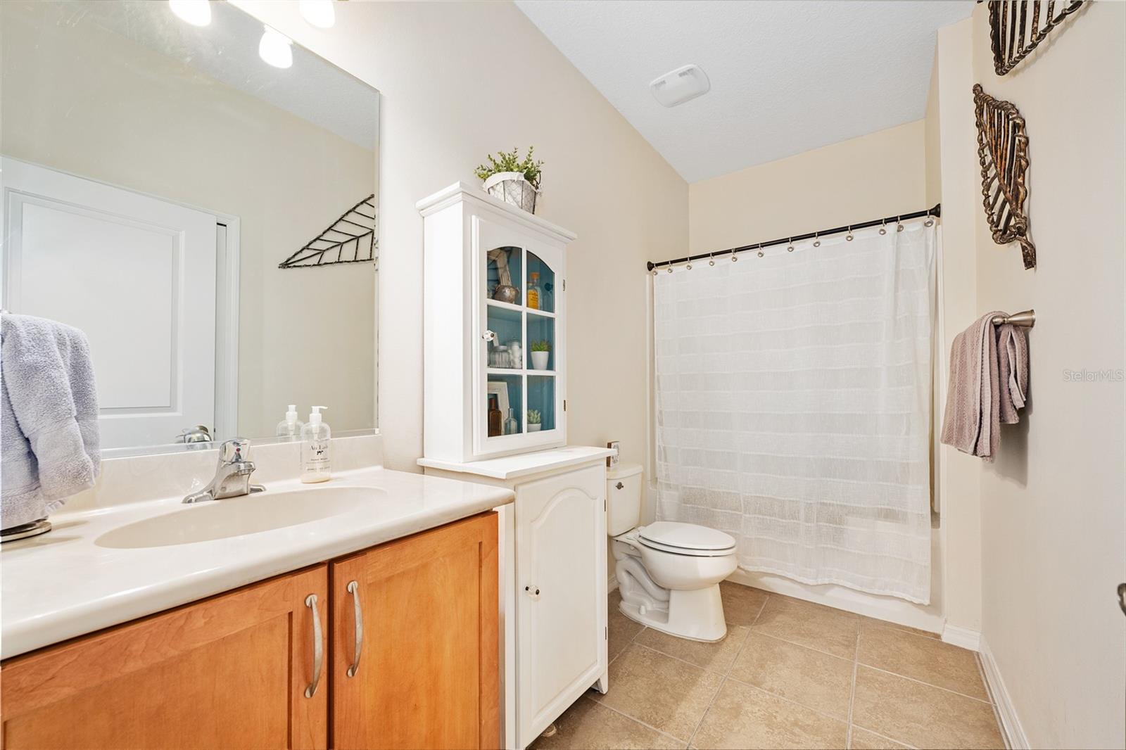 Image 24 of 63 For 372 Chelsea Place Avenue