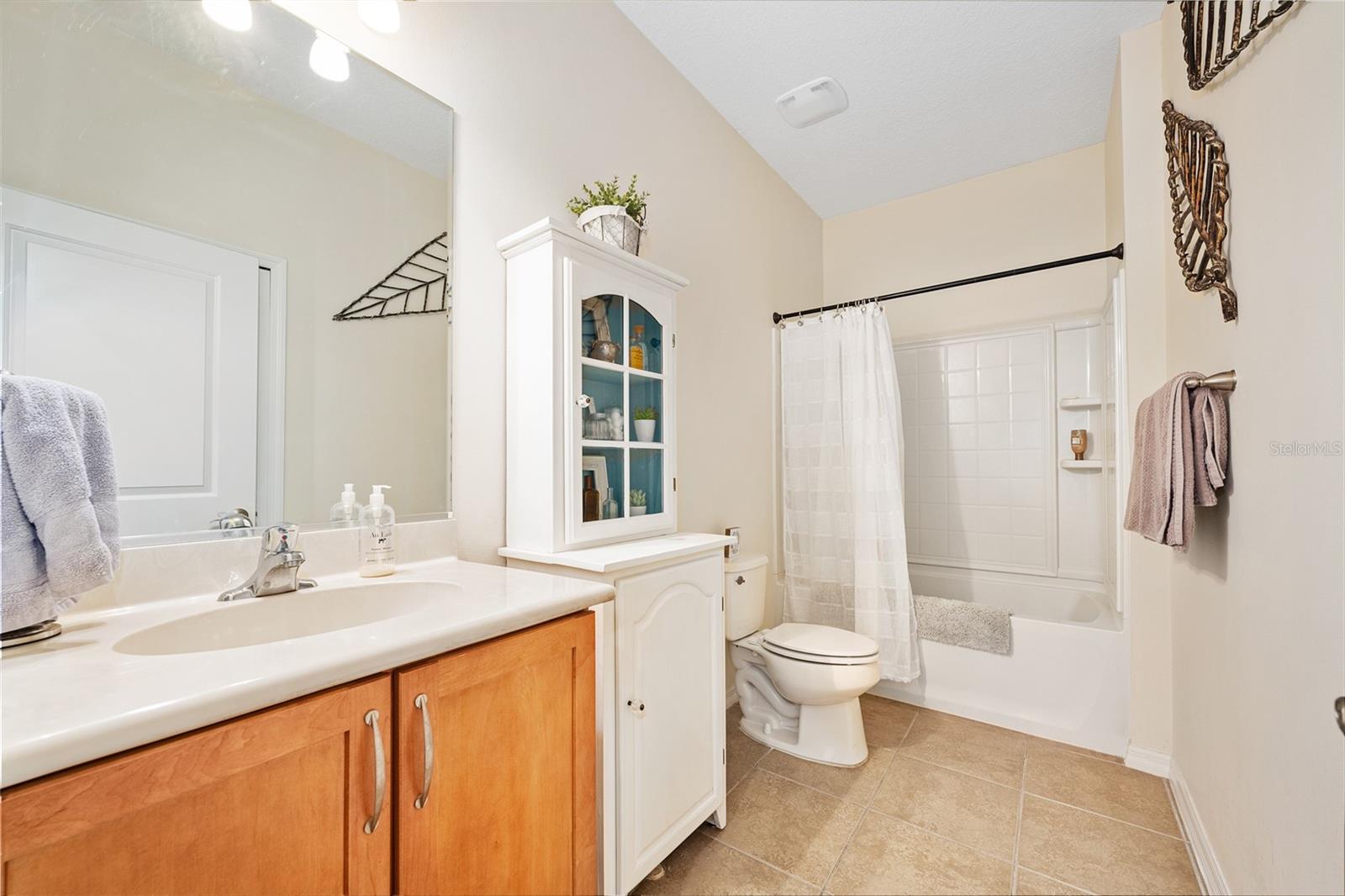 Image 25 of 63 For 372 Chelsea Place Avenue