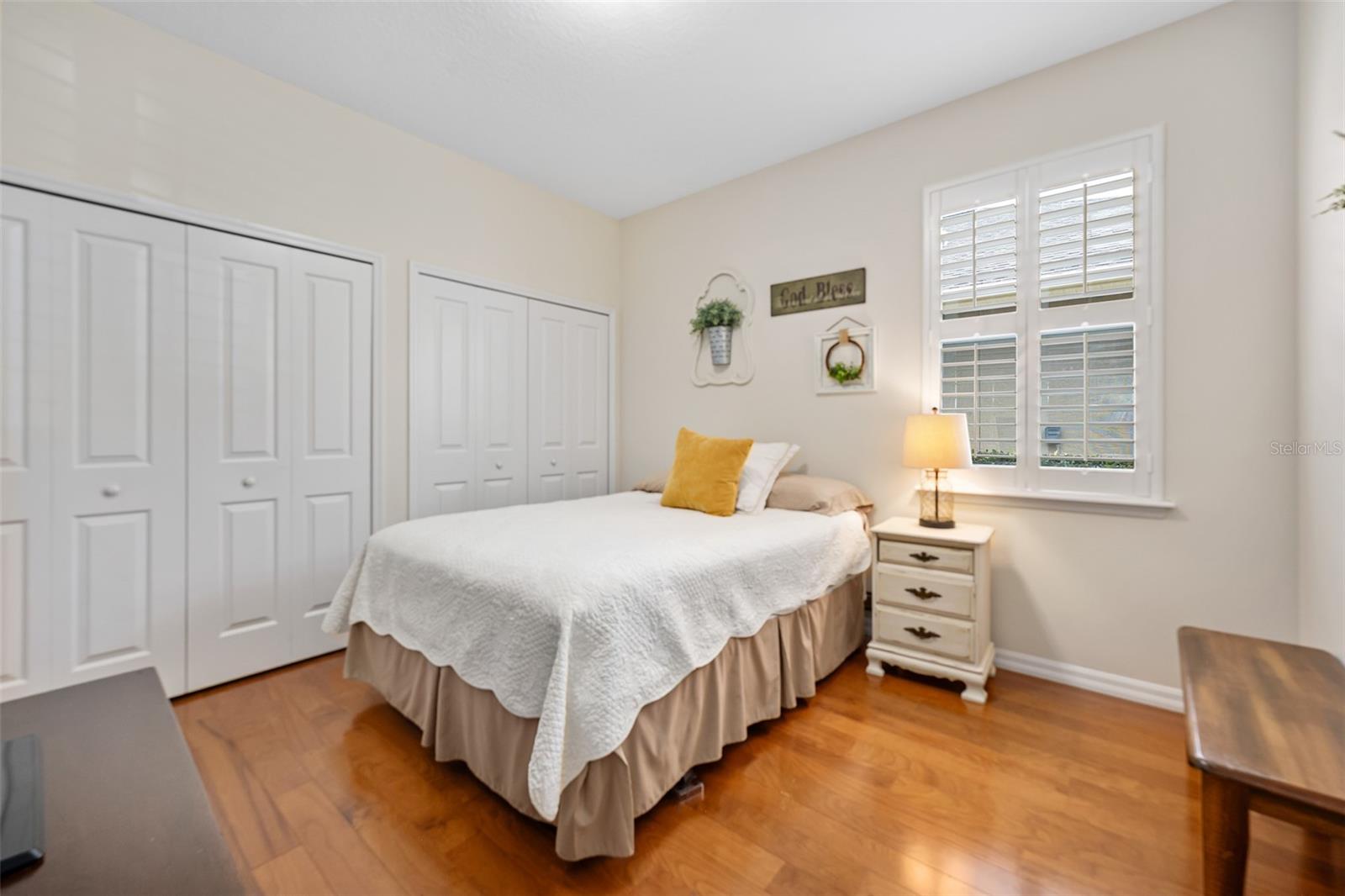 Image 26 of 63 For 372 Chelsea Place Avenue