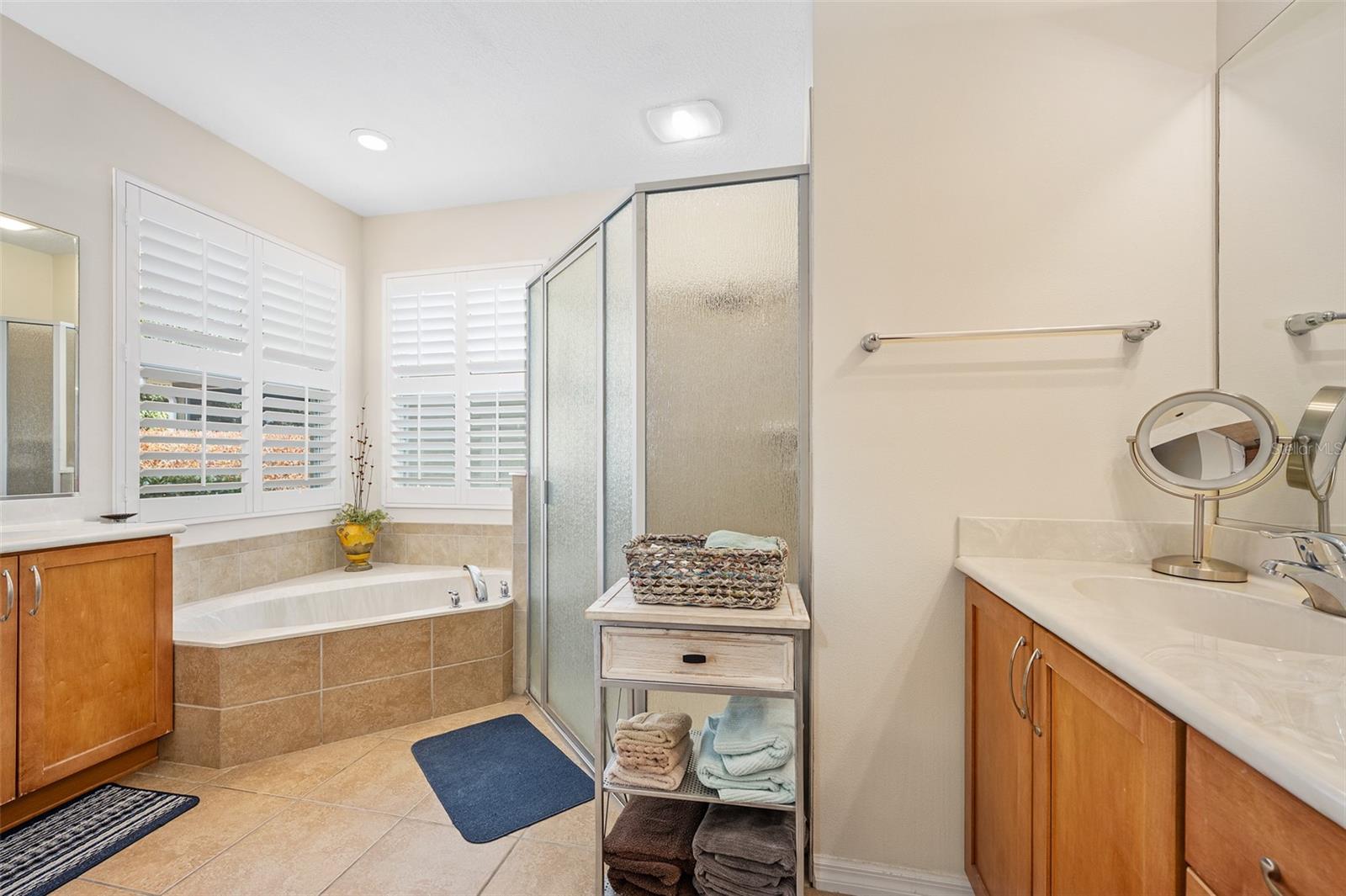 Image 39 of 63 For 372 Chelsea Place Avenue