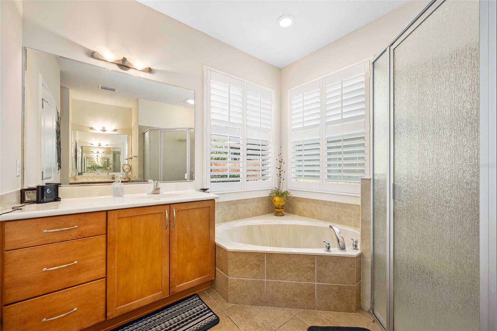 Image 40 of 63 For 372 Chelsea Place Avenue