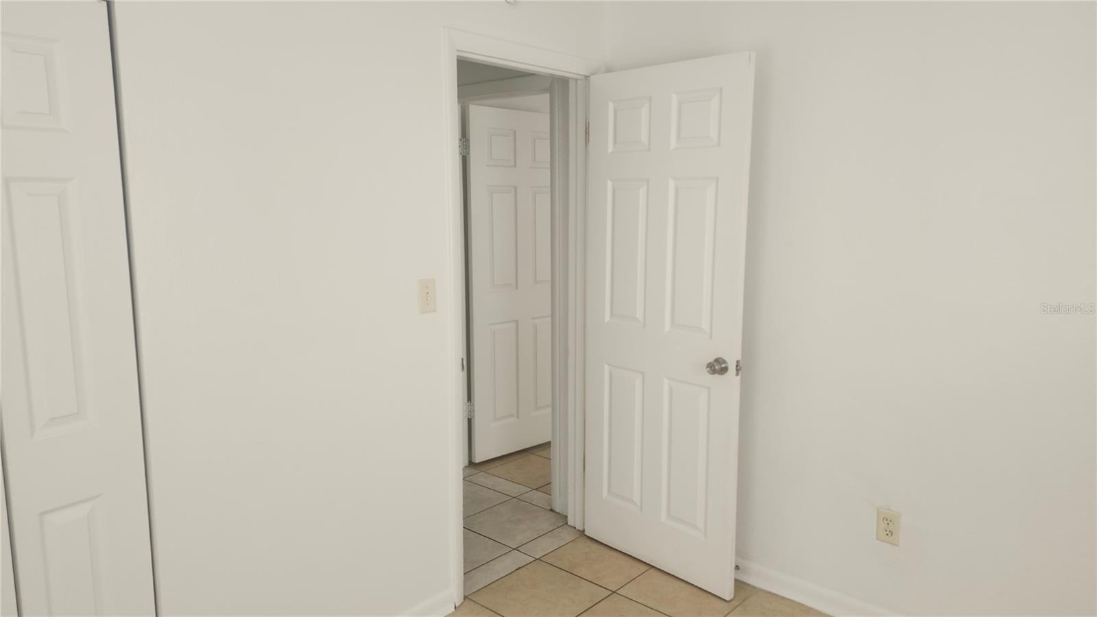 Image 12 of 19 For 1472 Normandy Boulevard