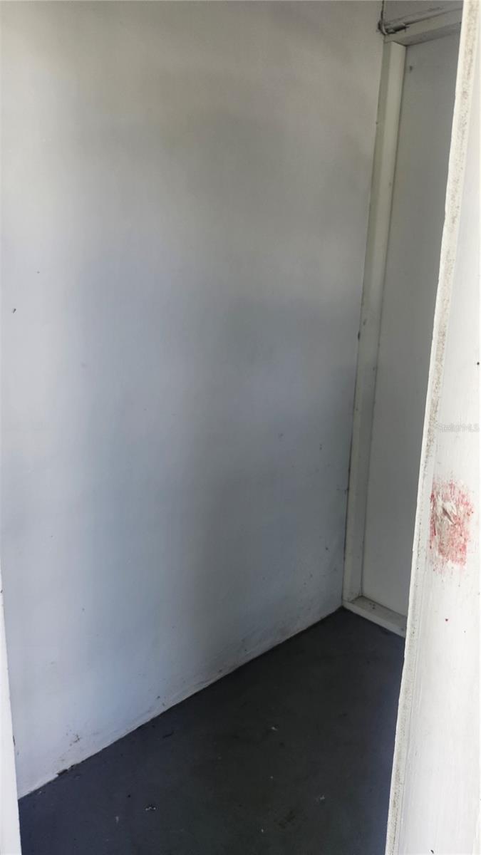 Image 17 of 19 For 1472 Normandy Boulevard