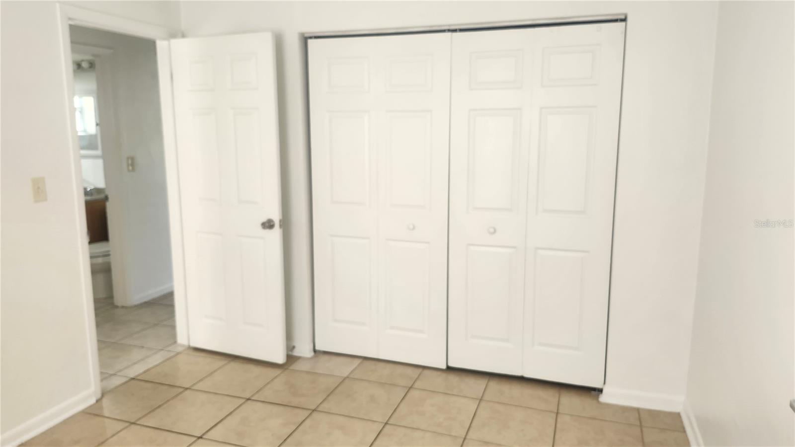 Image 9 of 19 For 1472 Normandy Boulevard