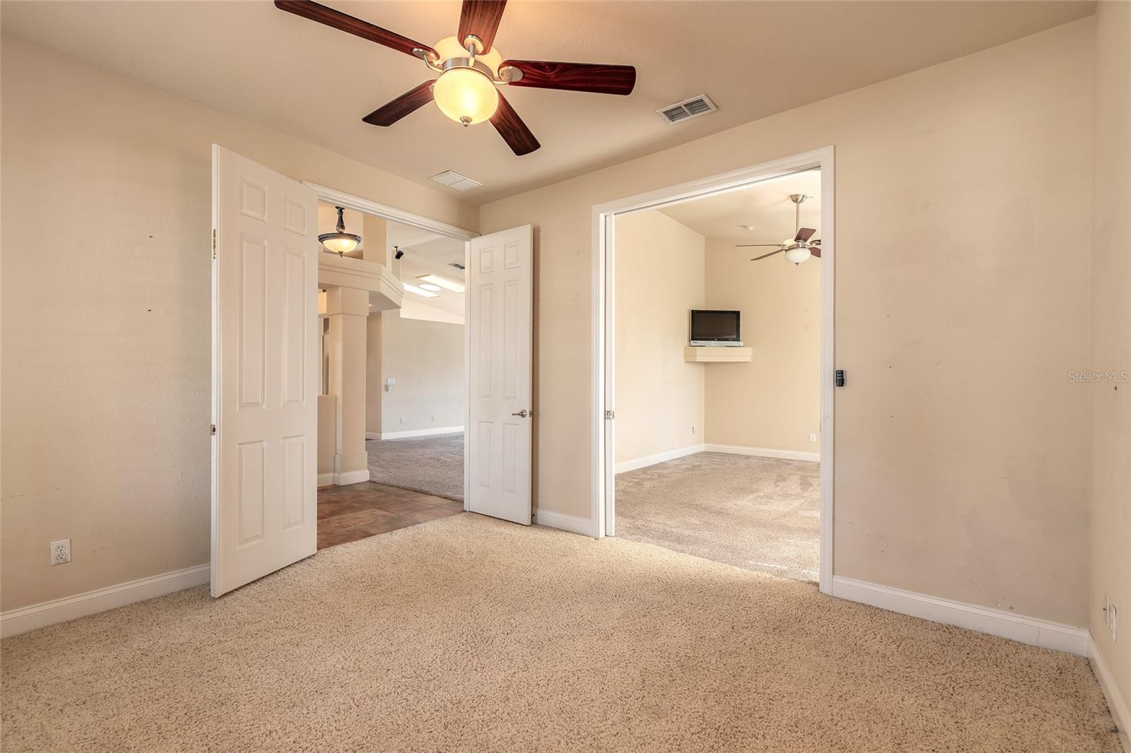 Image 19 of 59 For 516 Nature Creek Lane