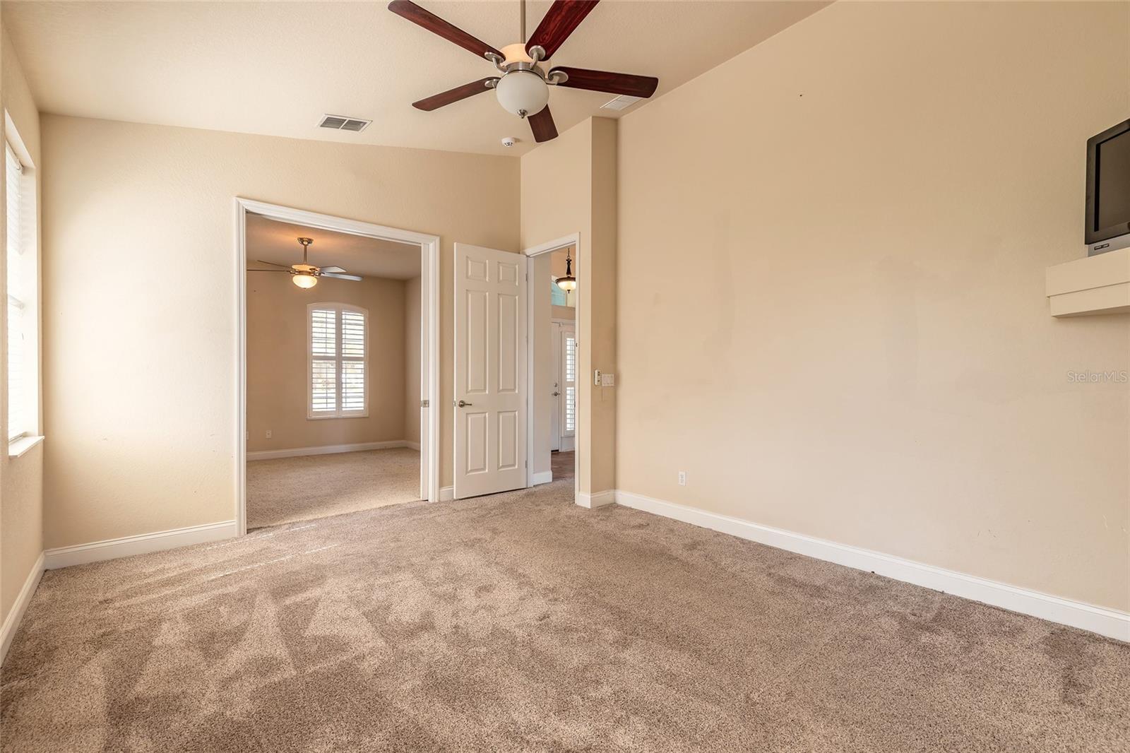 Image 21 of 59 For 516 Nature Creek Lane