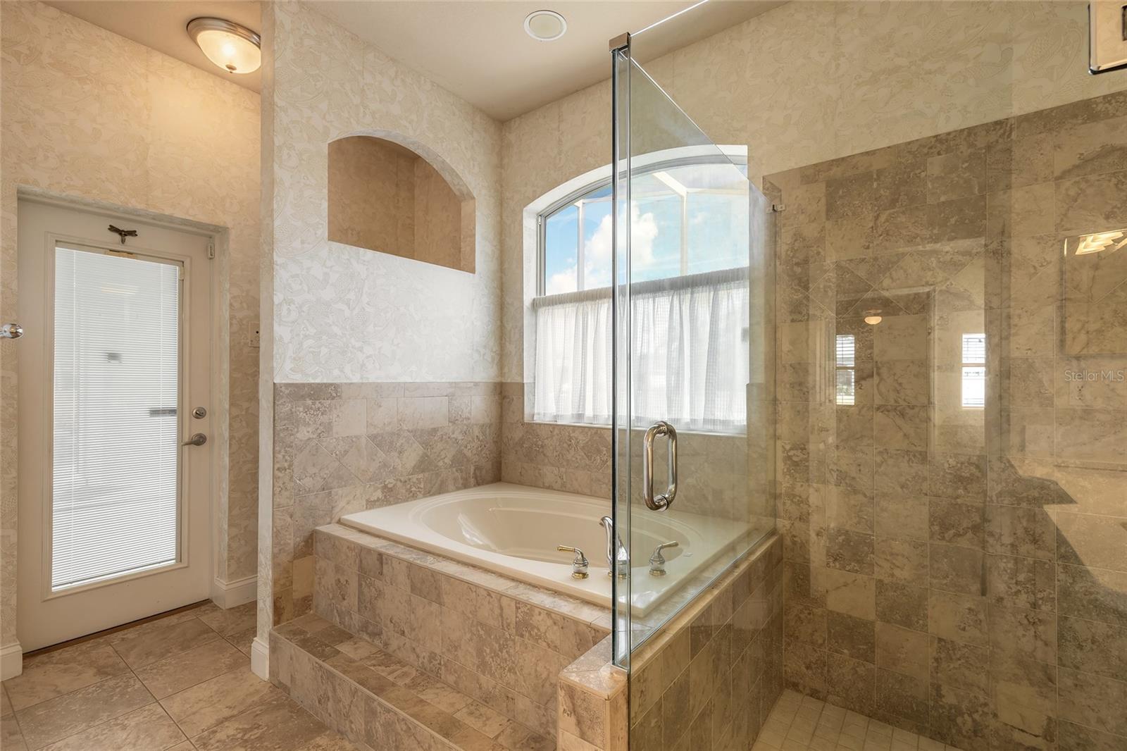 Image 23 of 59 For 516 Nature Creek Lane