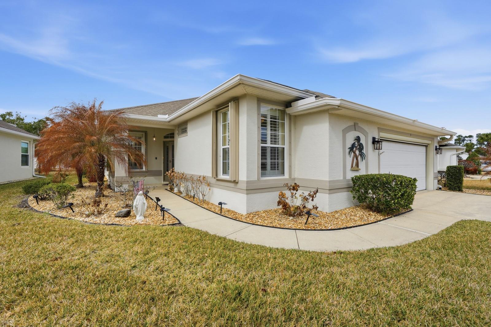 Image 39 of 49 For 5 Royale Lane