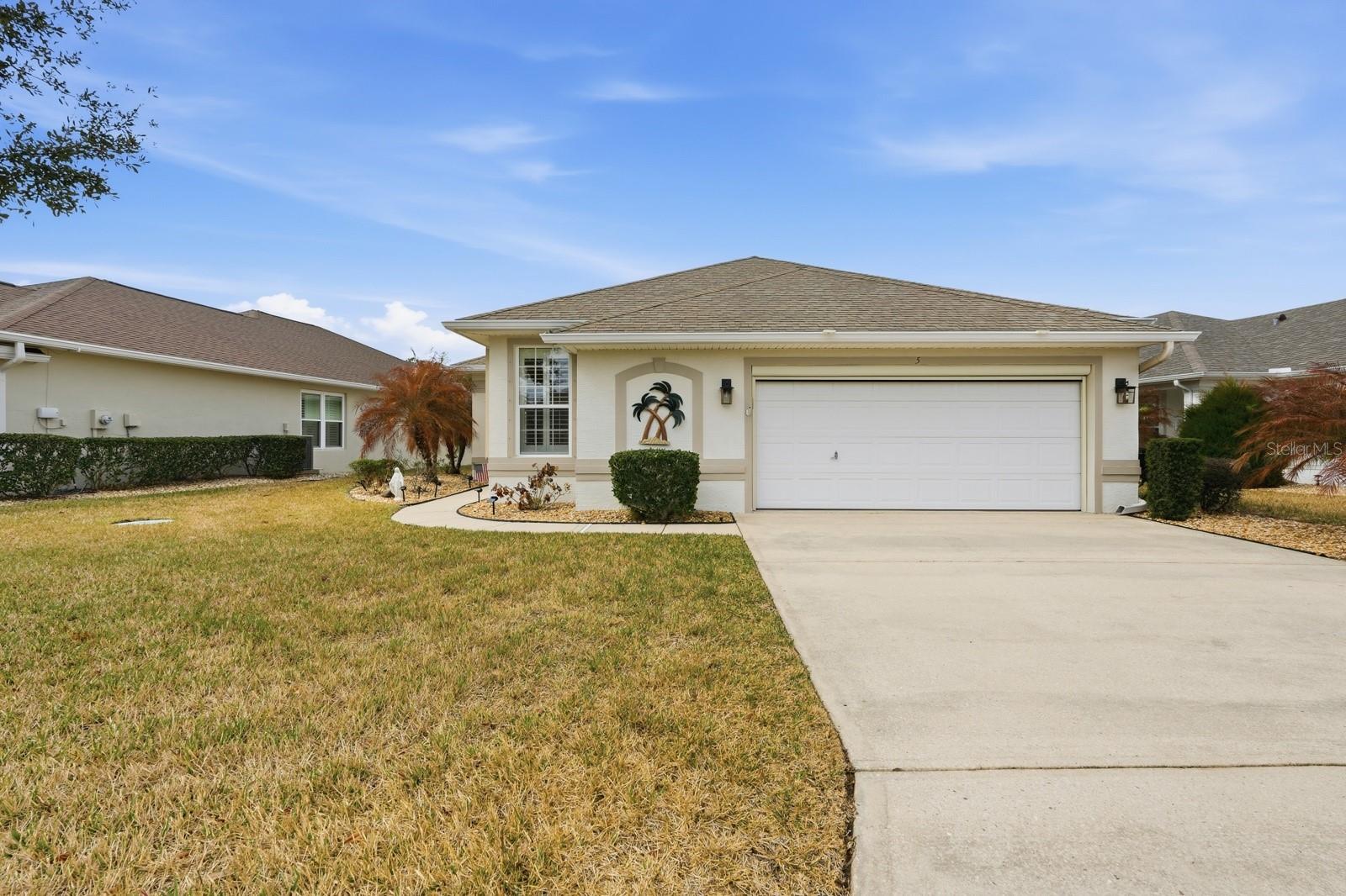 Image 40 of 49 For 5 Royale Lane