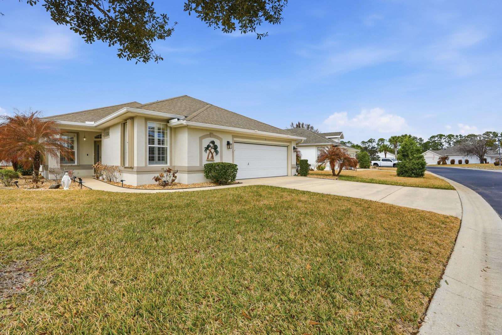 Image 41 of 49 For 5 Royale Lane