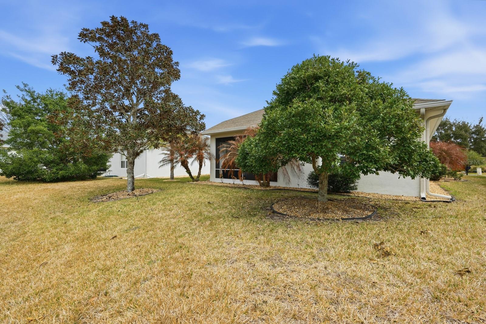 Image 6 of 49 For 5 Royale Lane