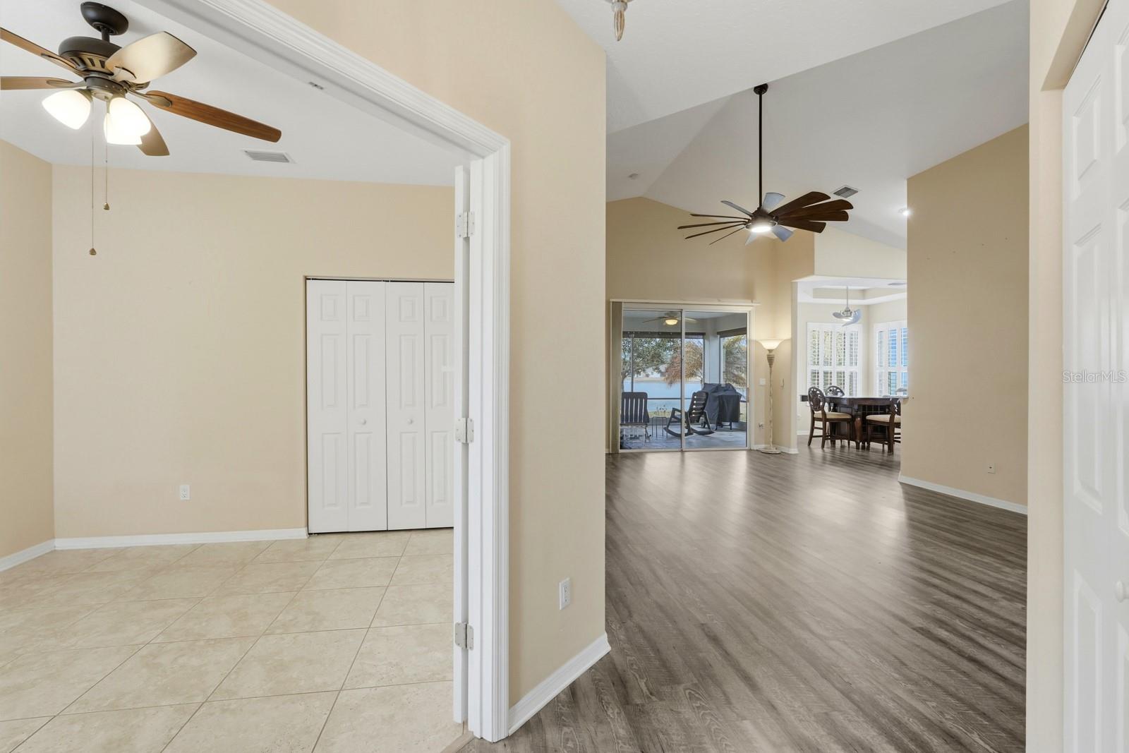 Image 9 of 49 For 5 Royale Lane