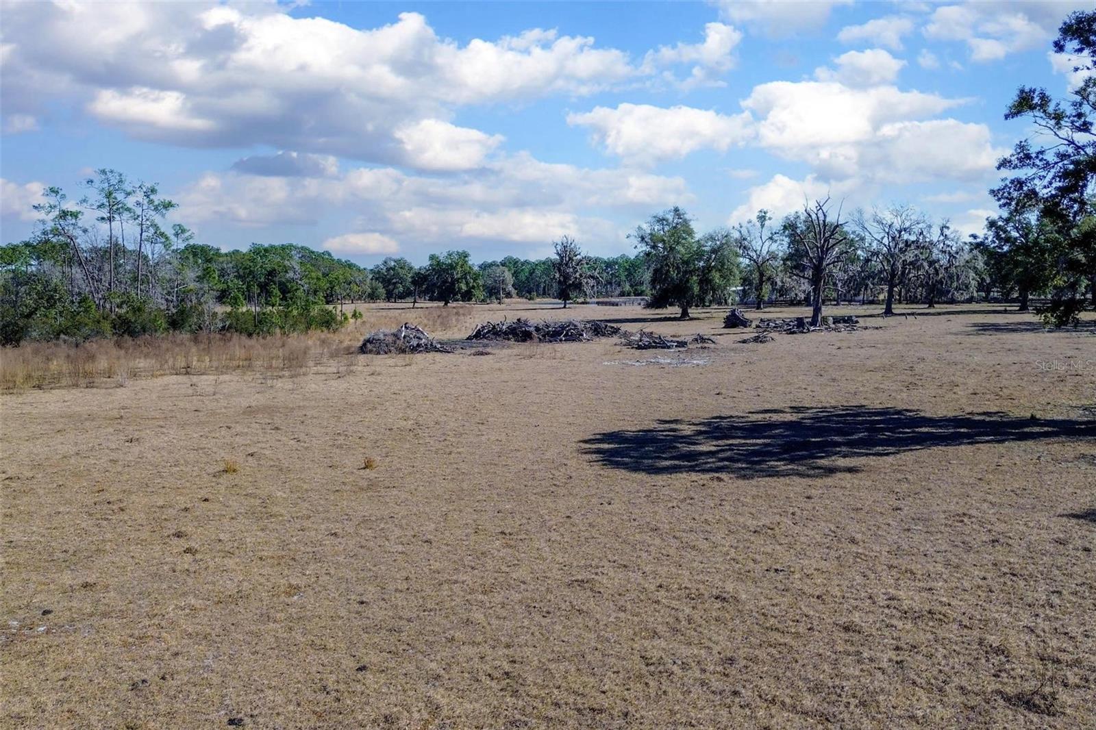 Image 23 of 29 For  Carter Road 