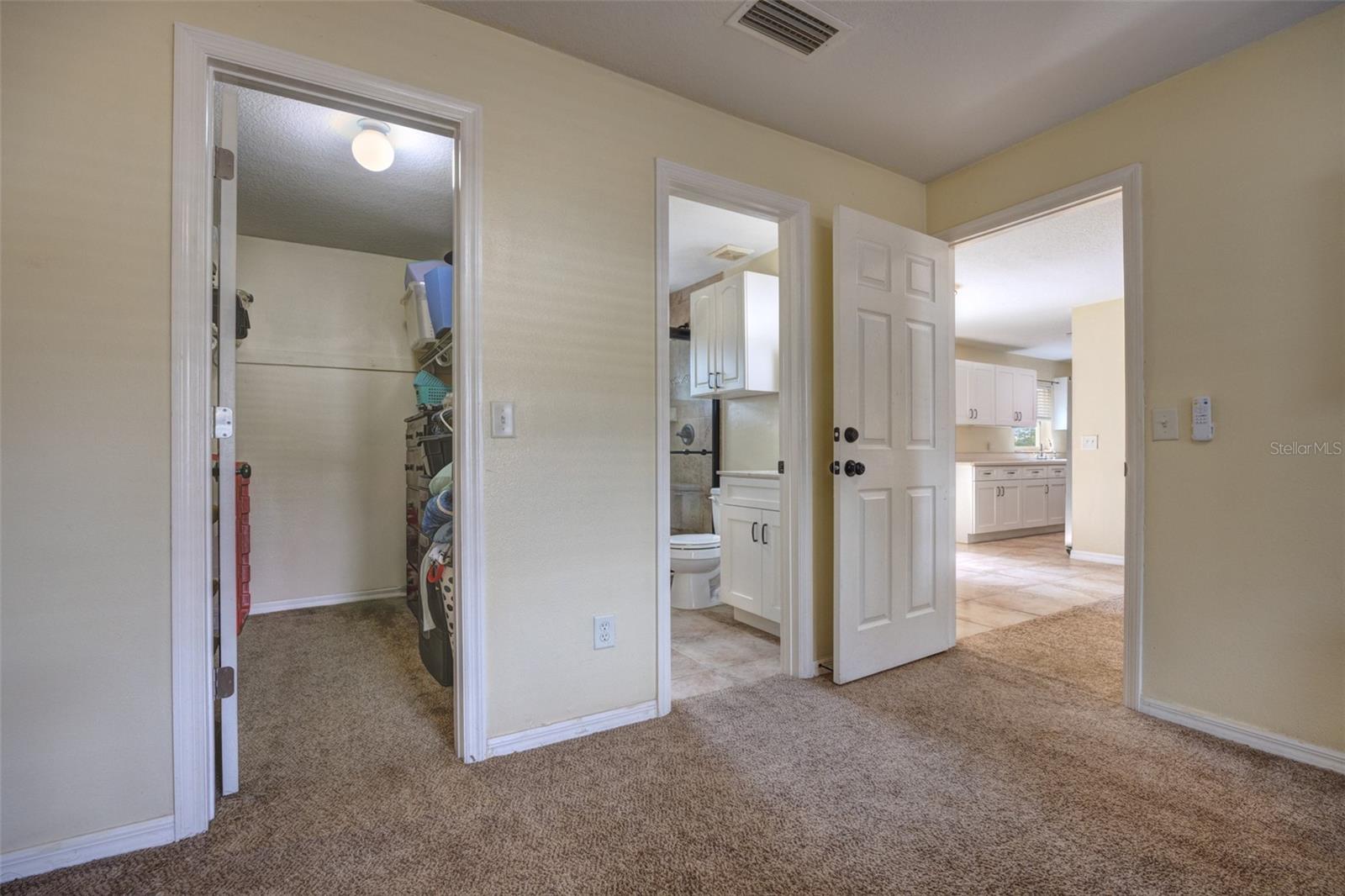 Image 13 of 33 For 846 Tangelo Avenue