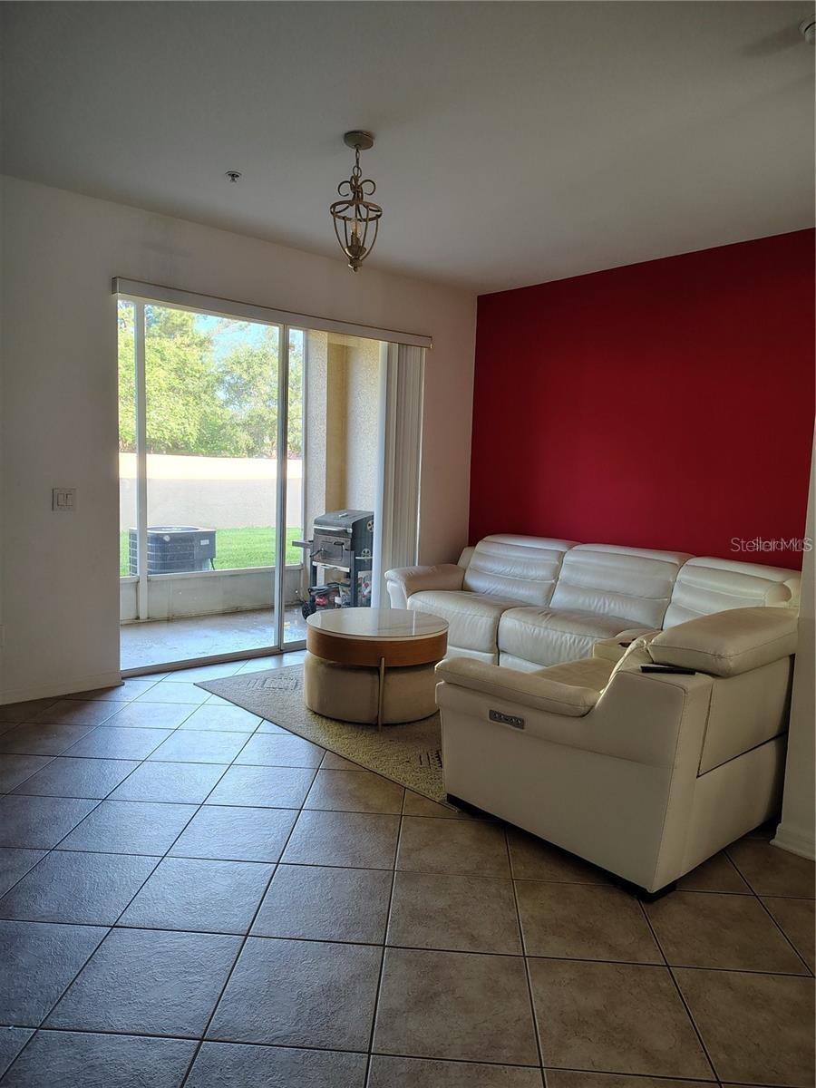 Image 12 of 36 For 6043 Strada Isle Way