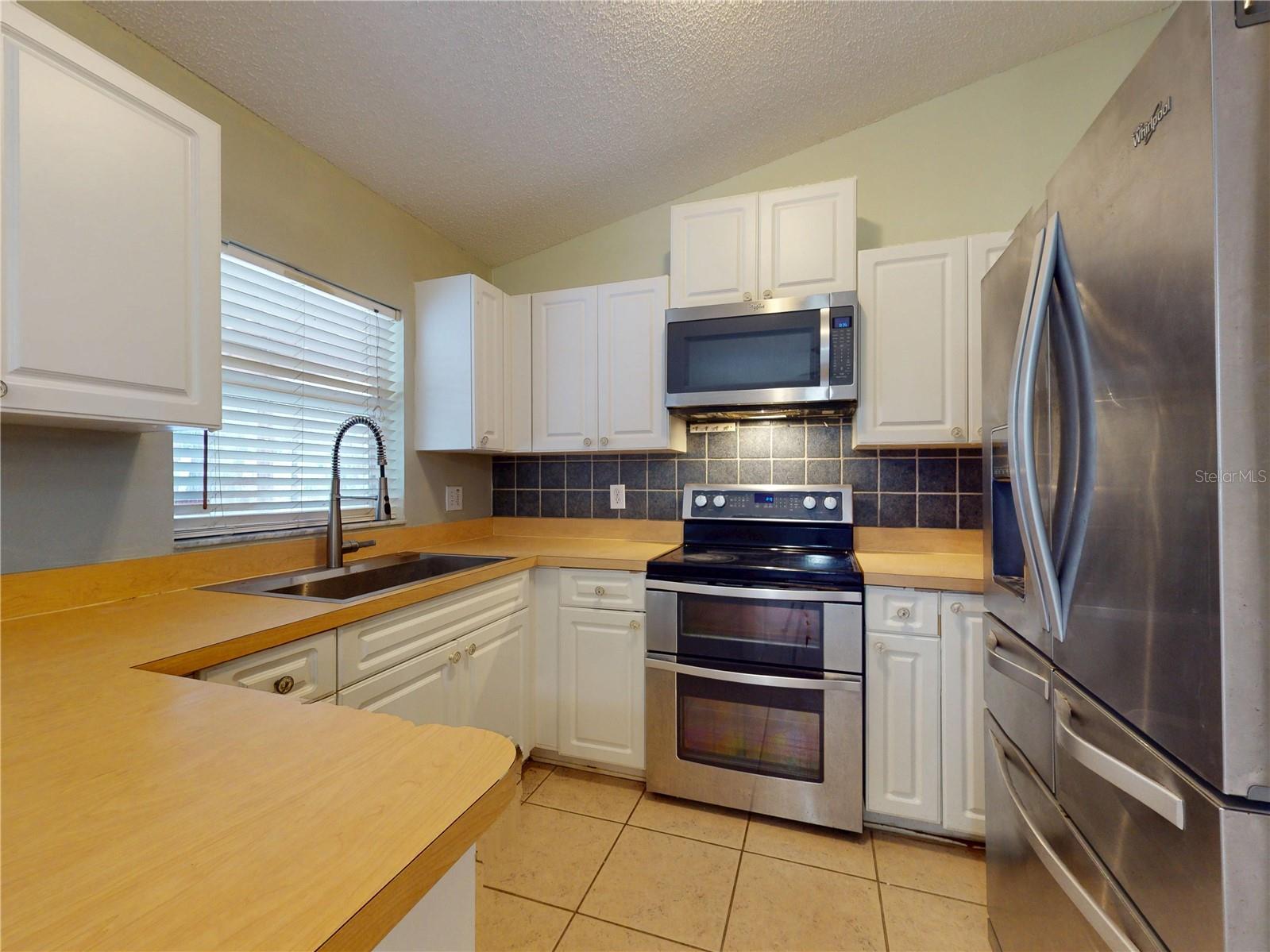 Image 21 of 77 For 1890 15th Street