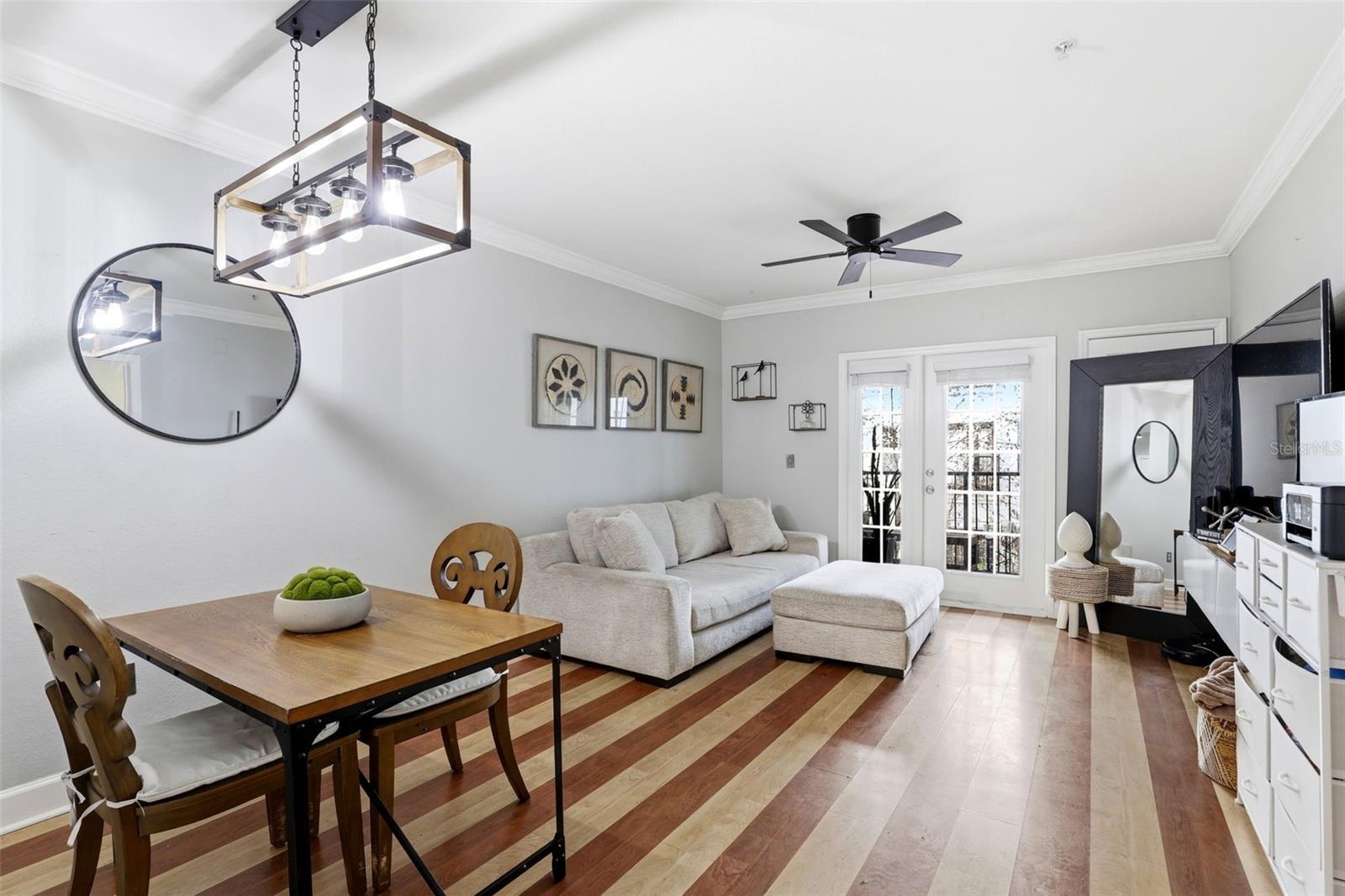 Image 11 of 29 For 300 South Street 2006