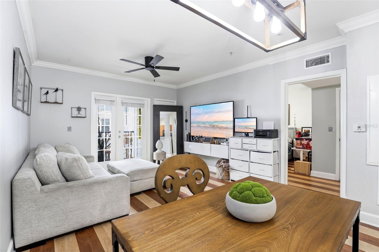 Image 14 of 29 For 300 South Street 2006