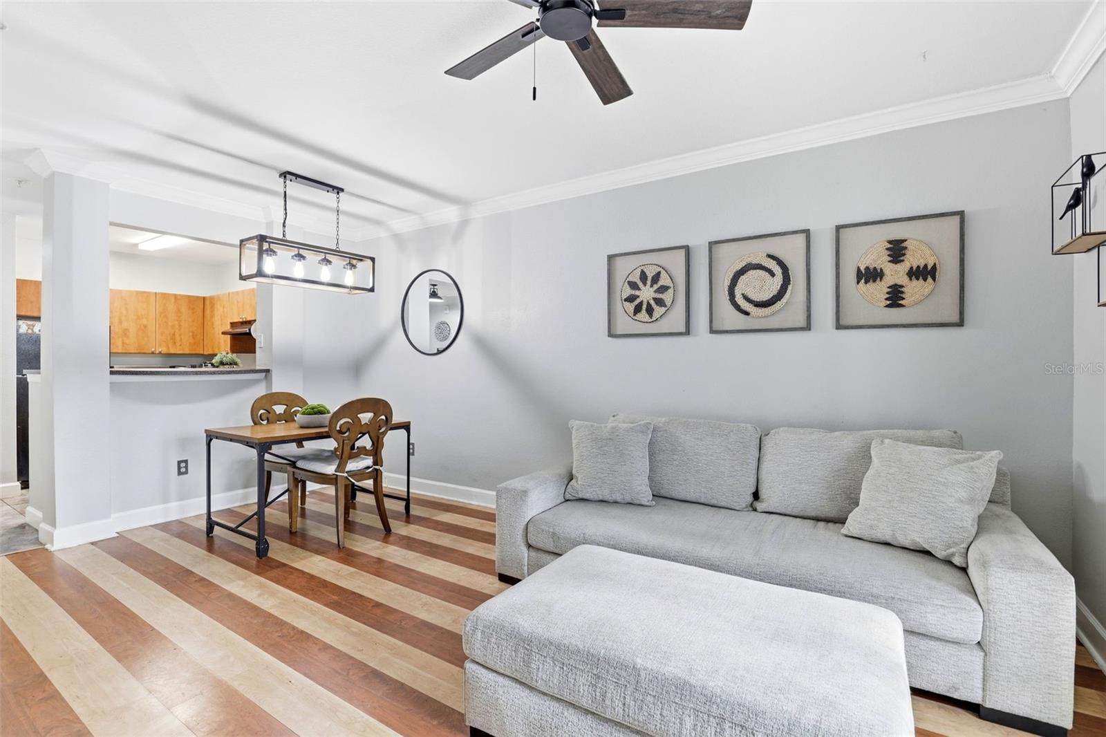 Image 16 of 29 For 300 South Street 2006