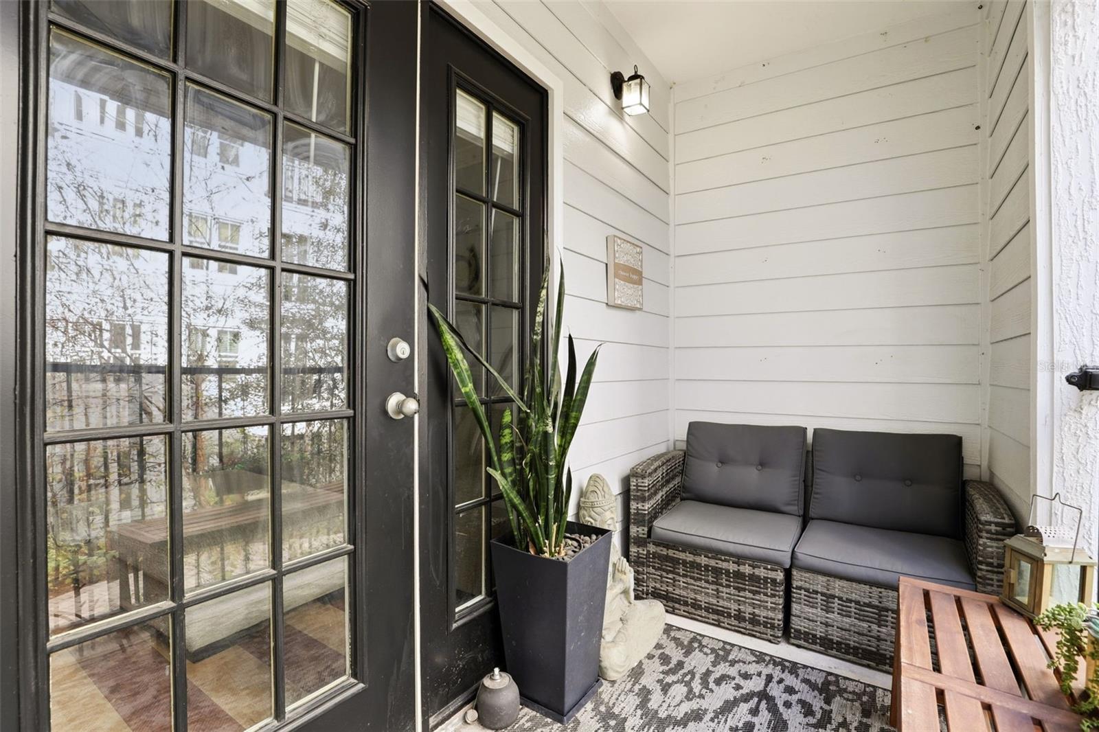 Image 23 of 29 For 300 South Street 2006