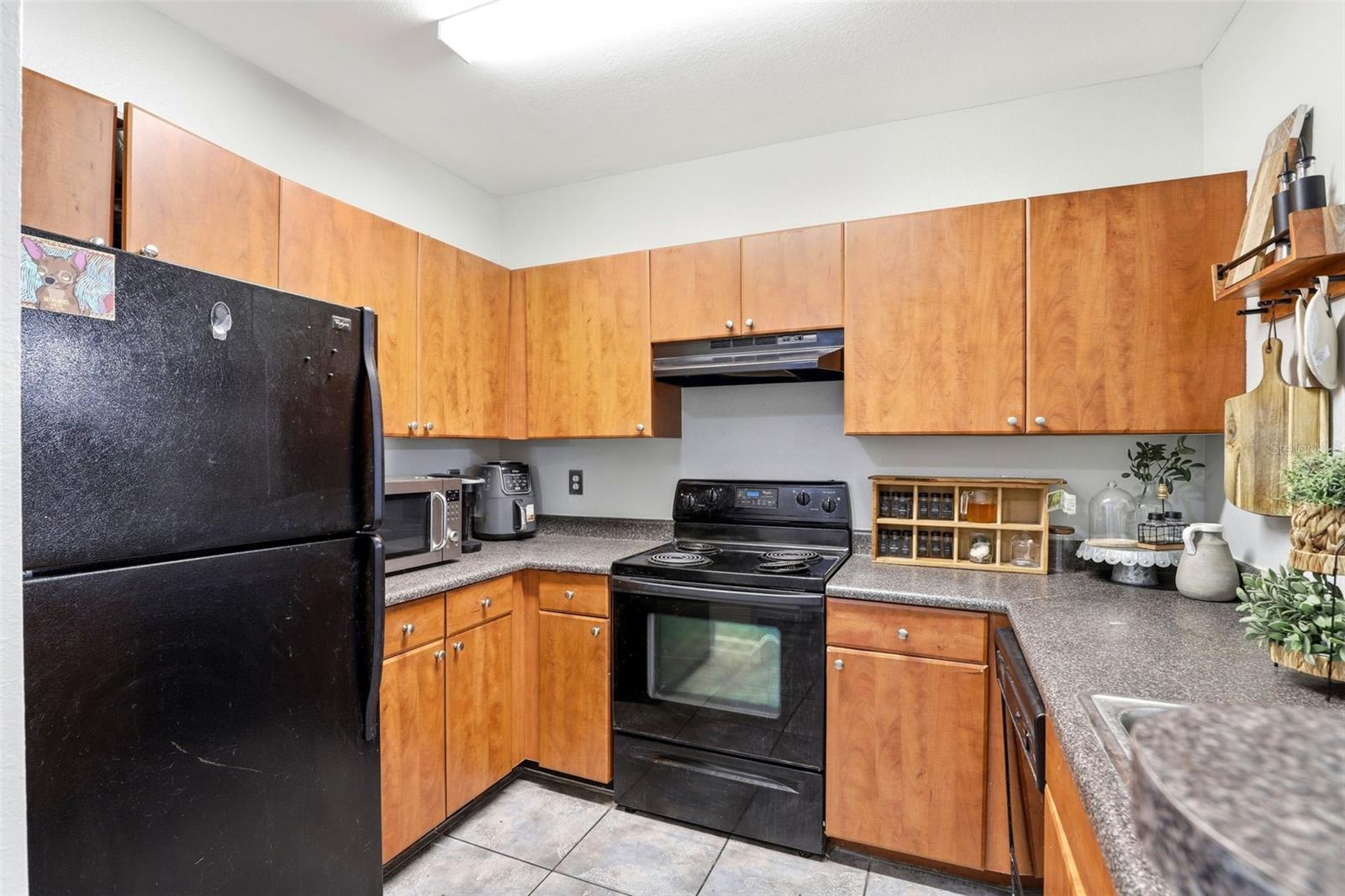 Image 7 of 29 For 300 South Street 2006