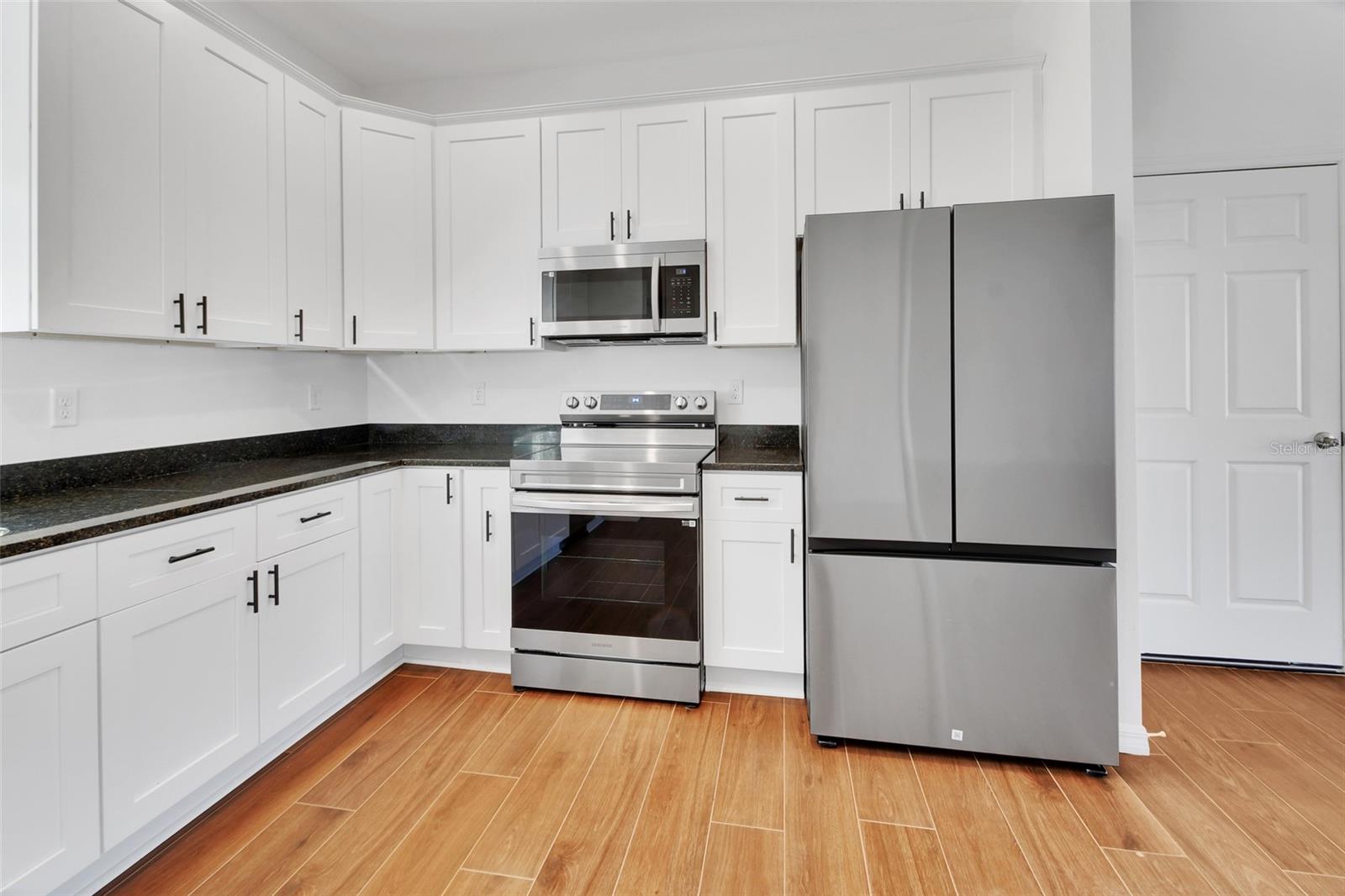 Image 12 of 26 For 178 Dover Lane