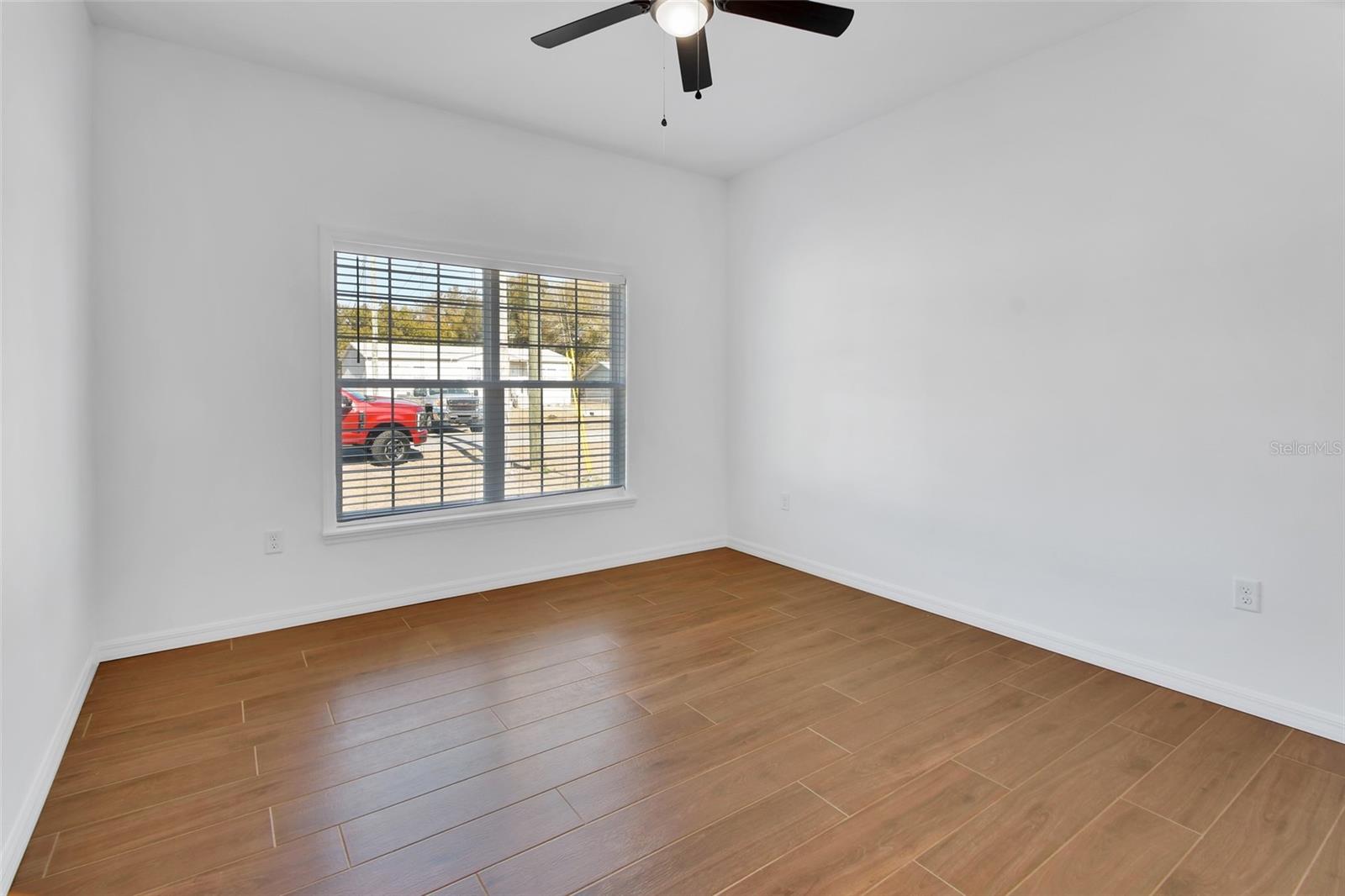 Image 13 of 26 For 178 Dover Lane