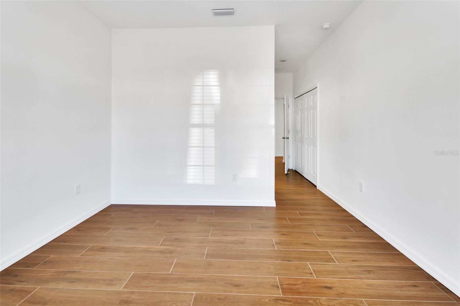 Image 15 of 26 For 178 Dover Lane