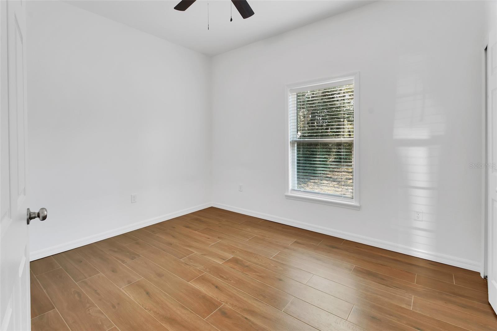 Image 18 of 26 For 178 Dover Lane