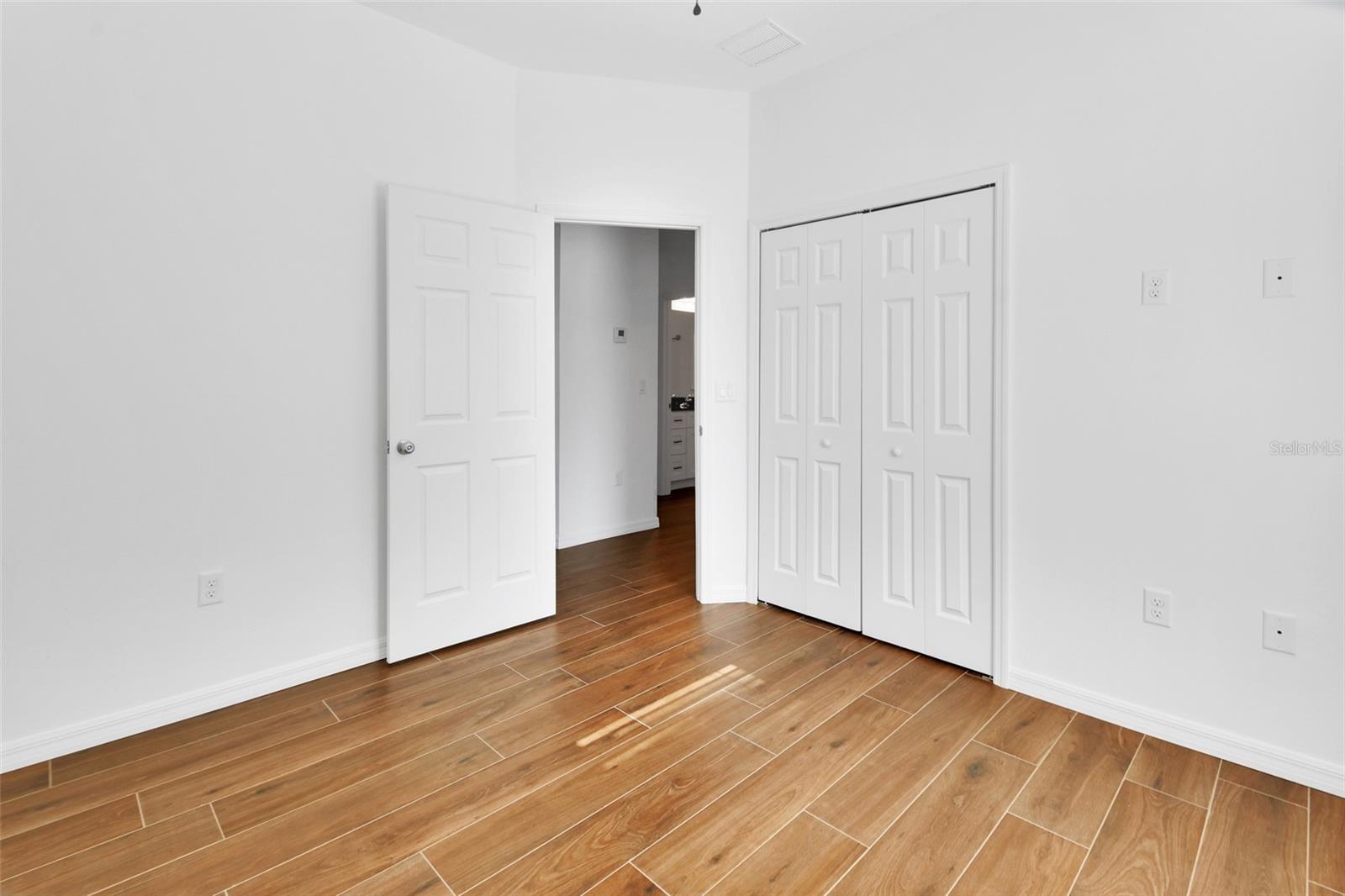 Image 22 of 26 For 178 Dover Lane