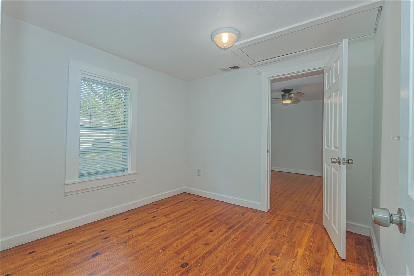 Image 13 of 22 For 1120 Minnesota Avenue