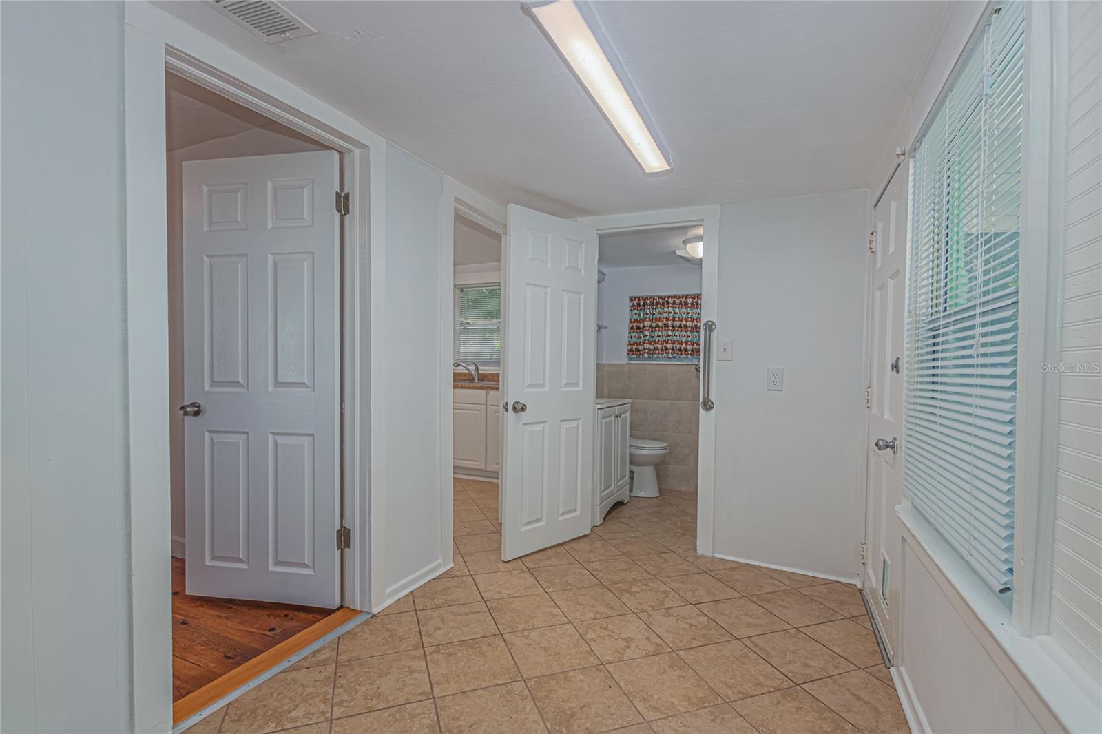 Image 17 of 22 For 1120 Minnesota Avenue