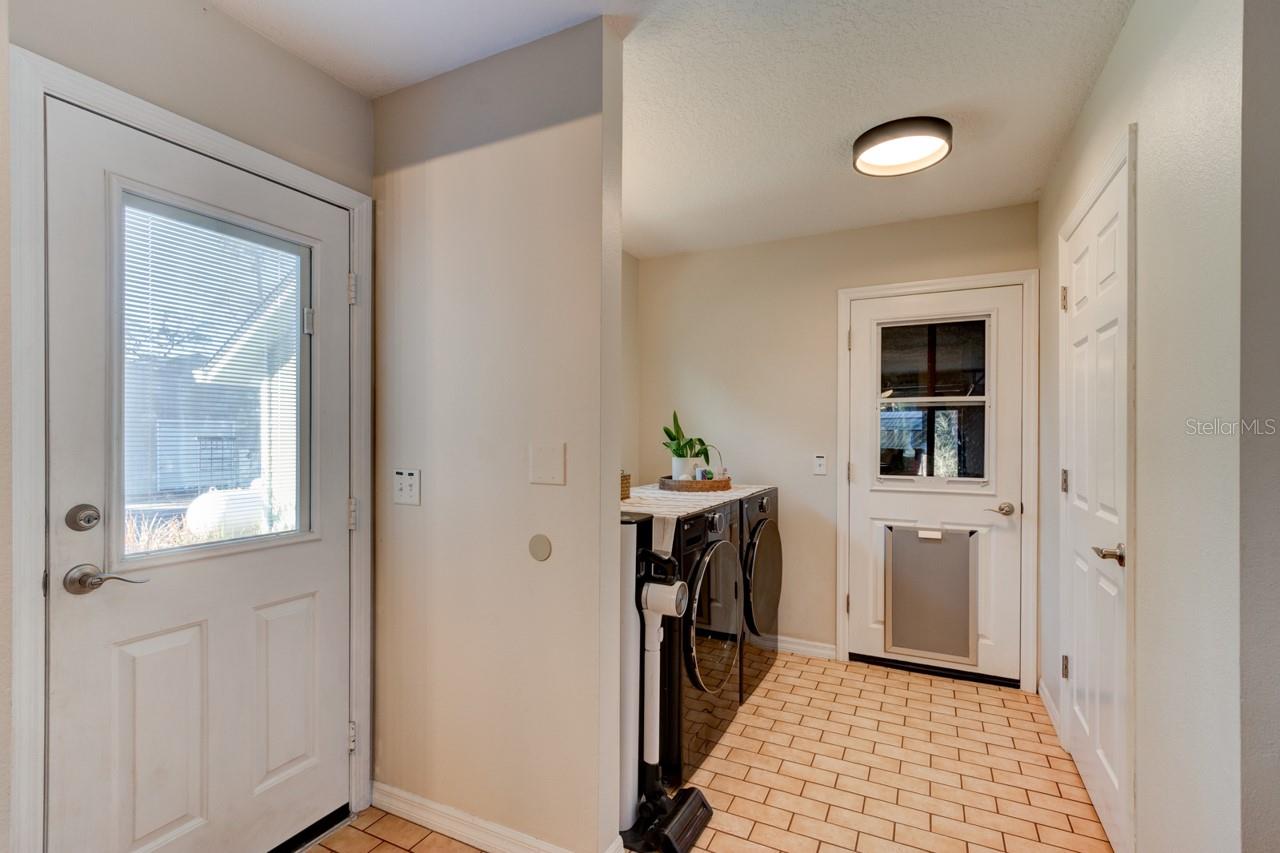 Image 9 of 55 For 2090 Stone Road