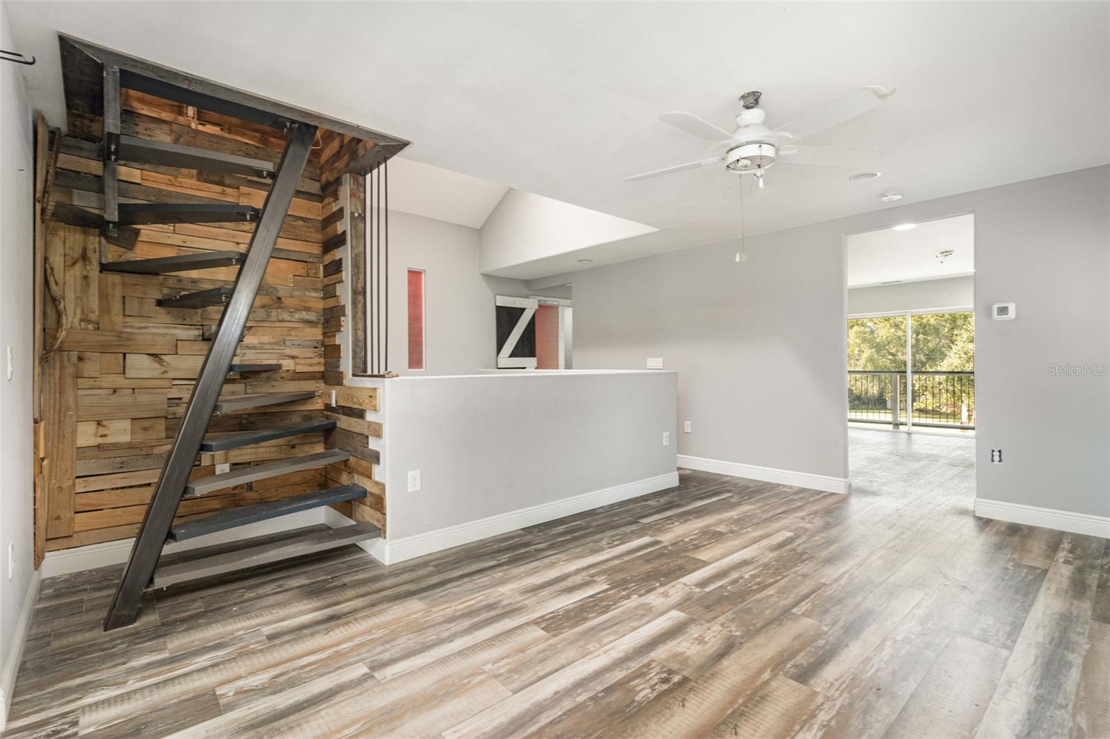 Image 17 of 33 For 2203 Bignonia Street