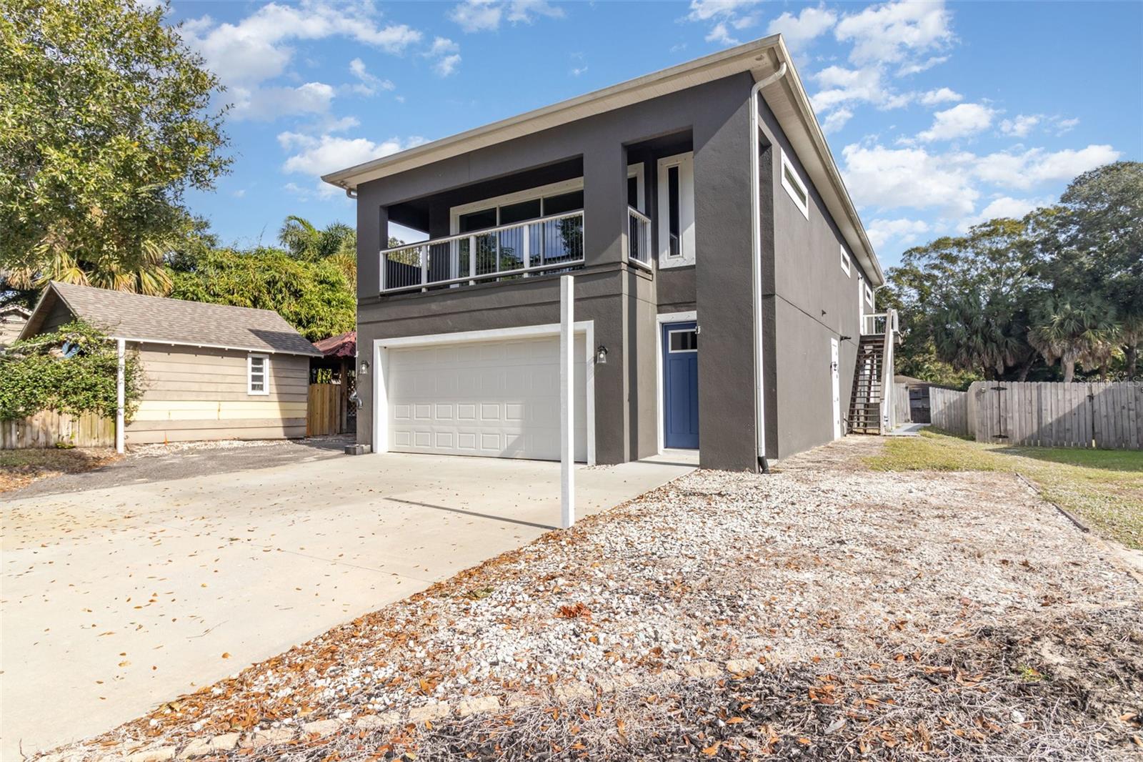 Image 2 of 33 For 2203 Bignonia Street