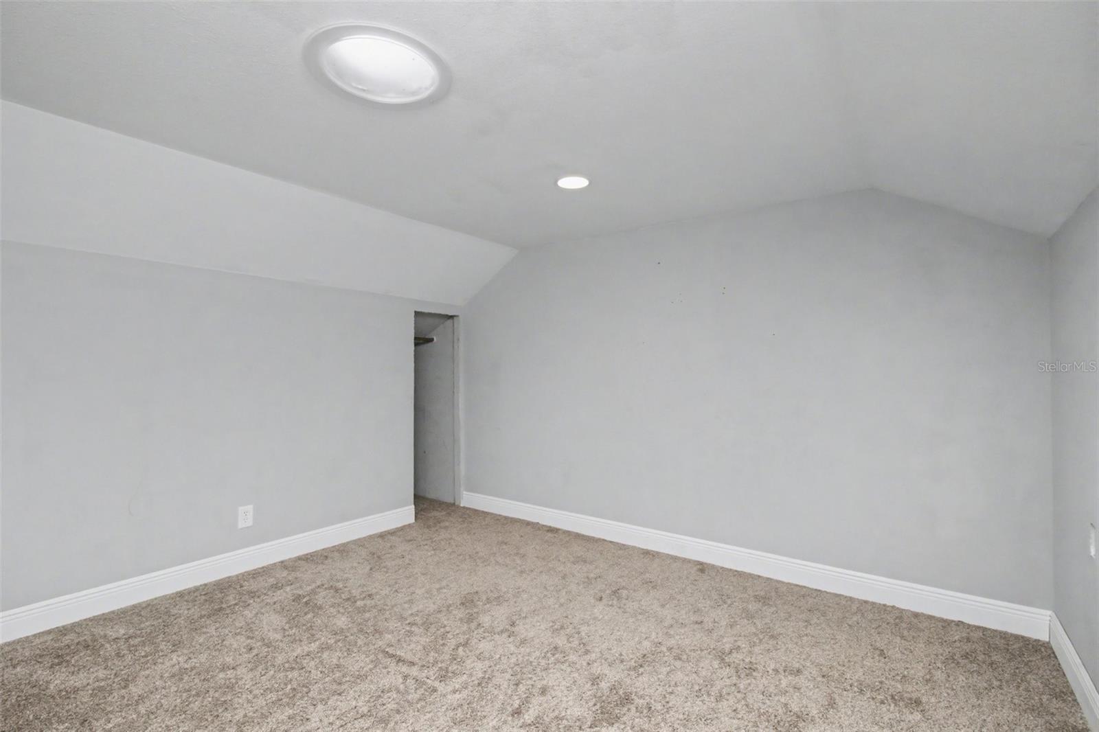 Image 21 of 33 For 2203 Bignonia Street