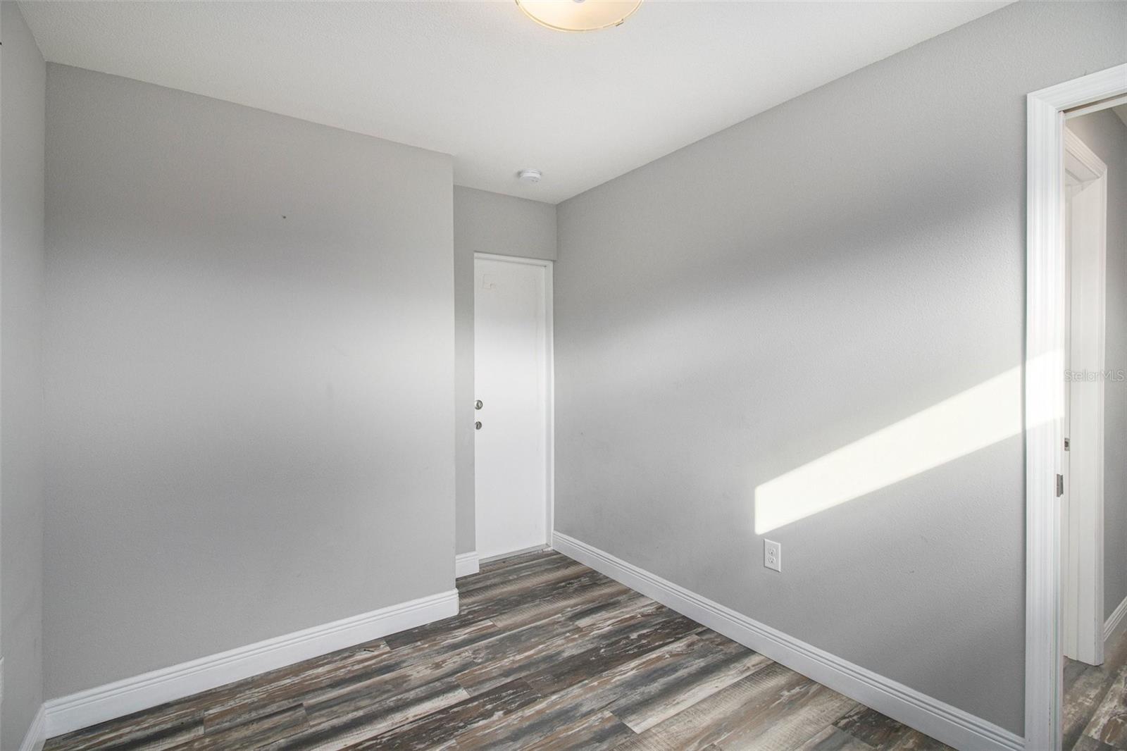 Image 24 of 33 For 2203 Bignonia Street