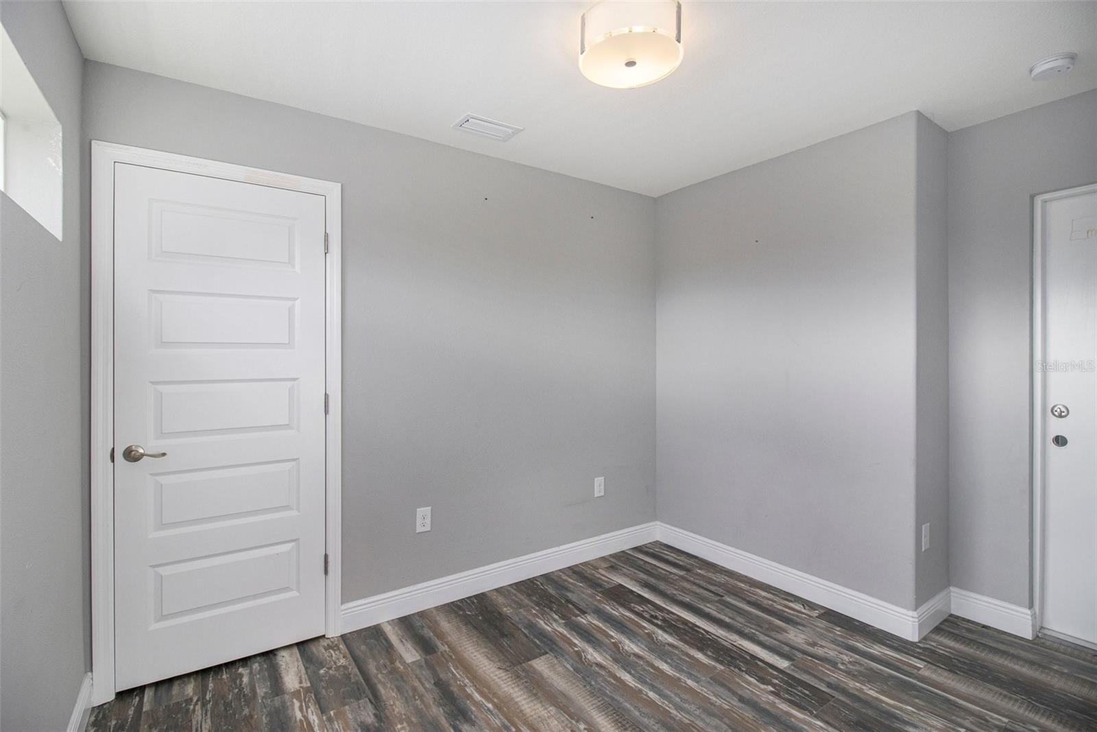 Image 25 of 33 For 2203 Bignonia Street