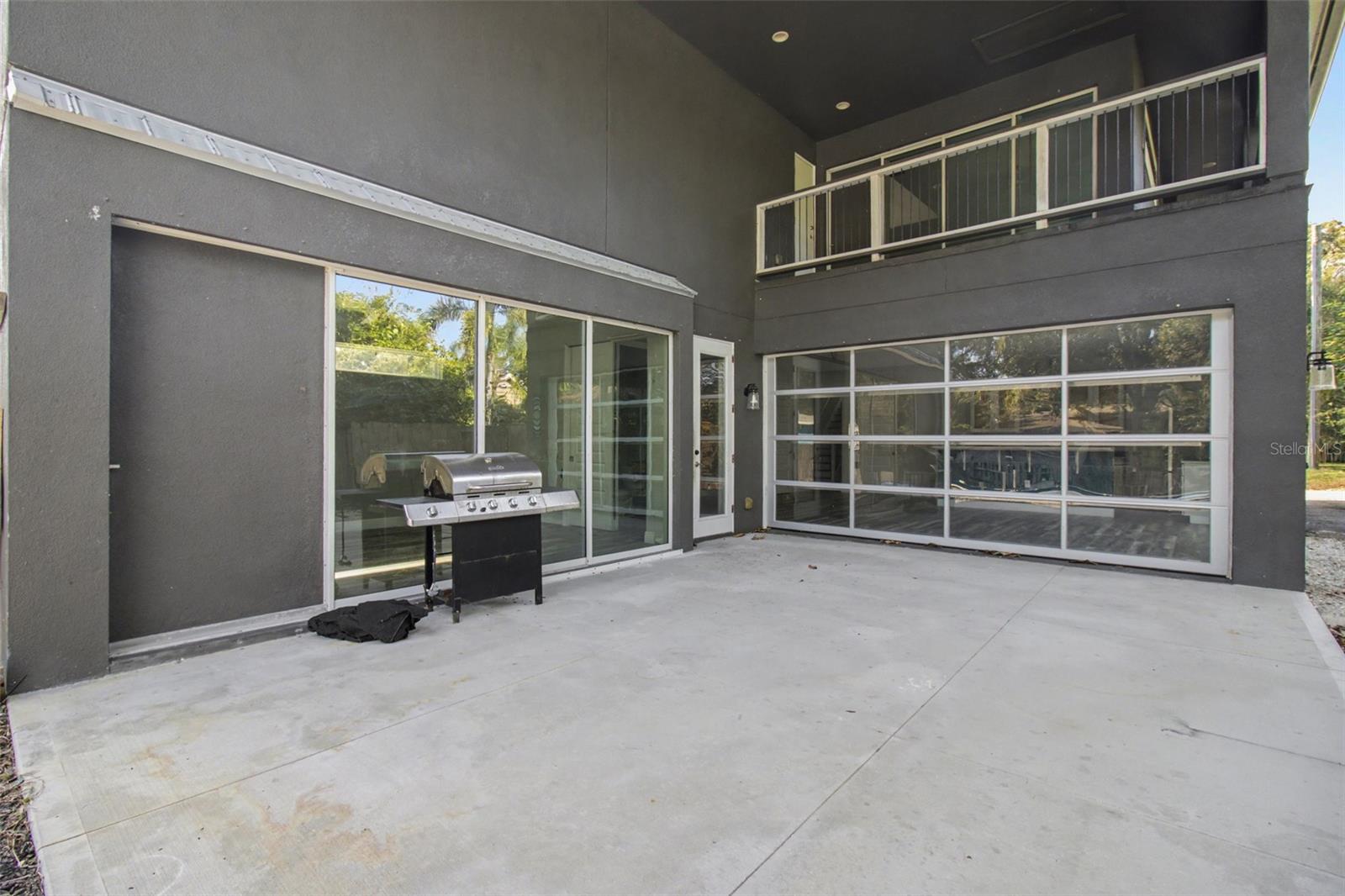 Image 28 of 33 For 2203 Bignonia Street