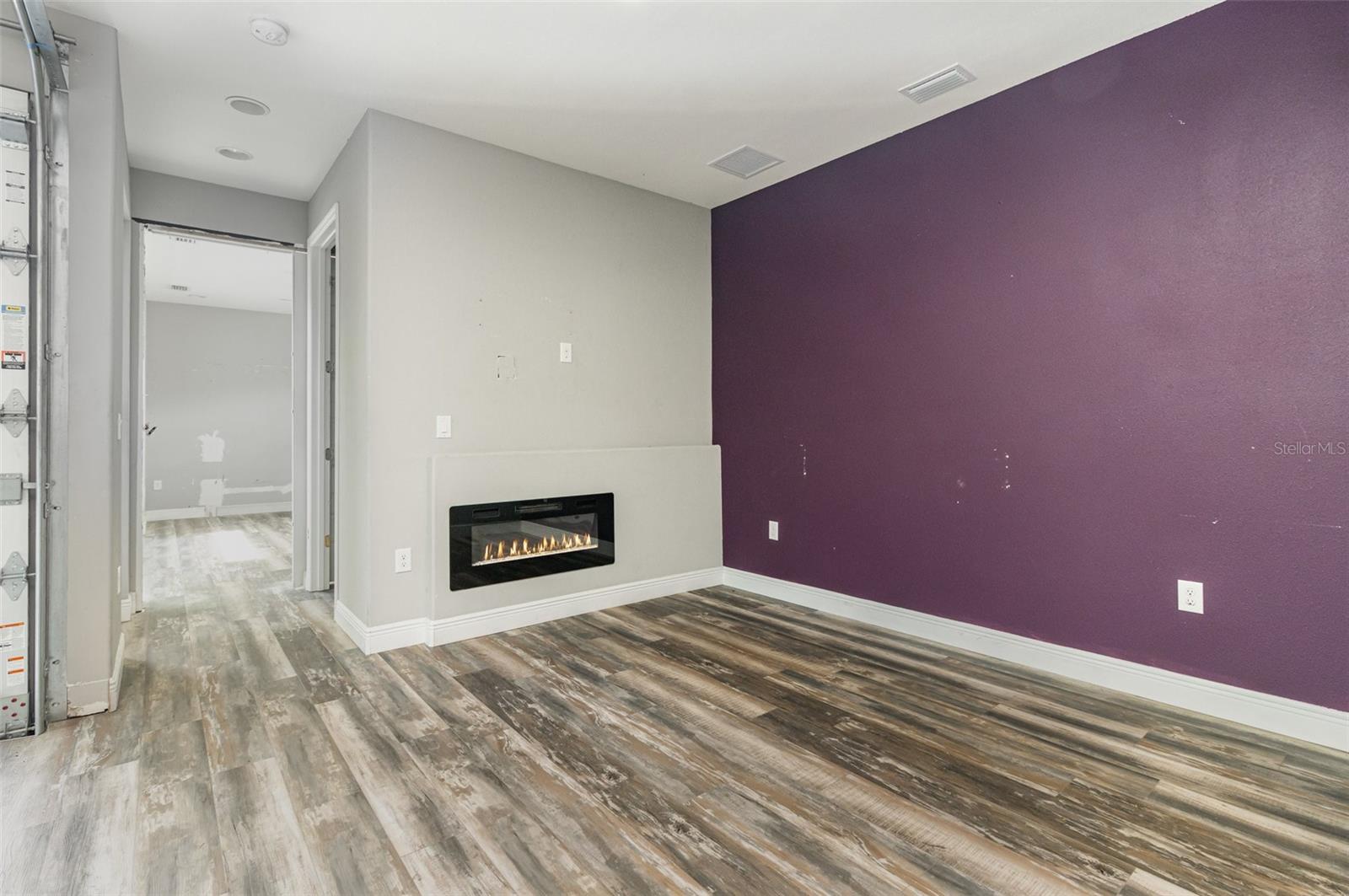 Image 4 of 33 For 2203 Bignonia Street