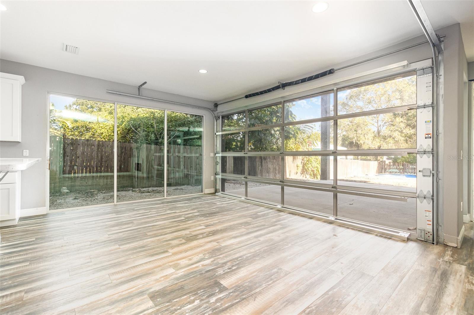 Image 5 of 33 For 2203 Bignonia Street