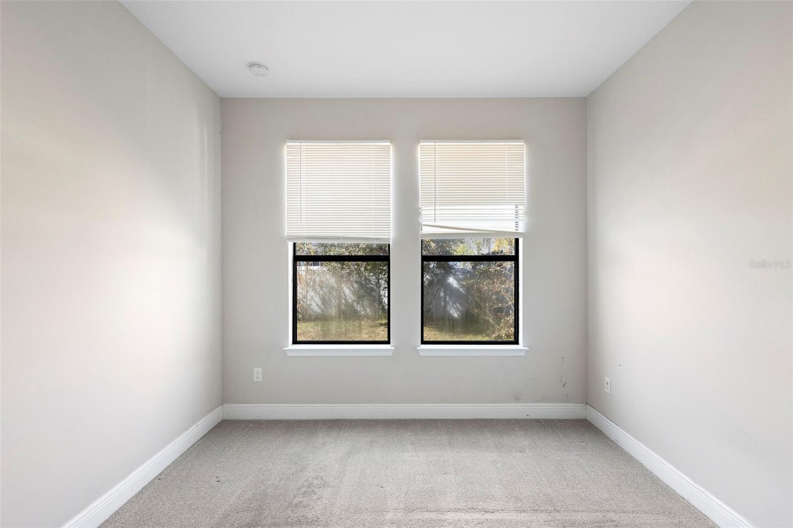 Image 17 of 22 For 1214 Fountain Coin Loop