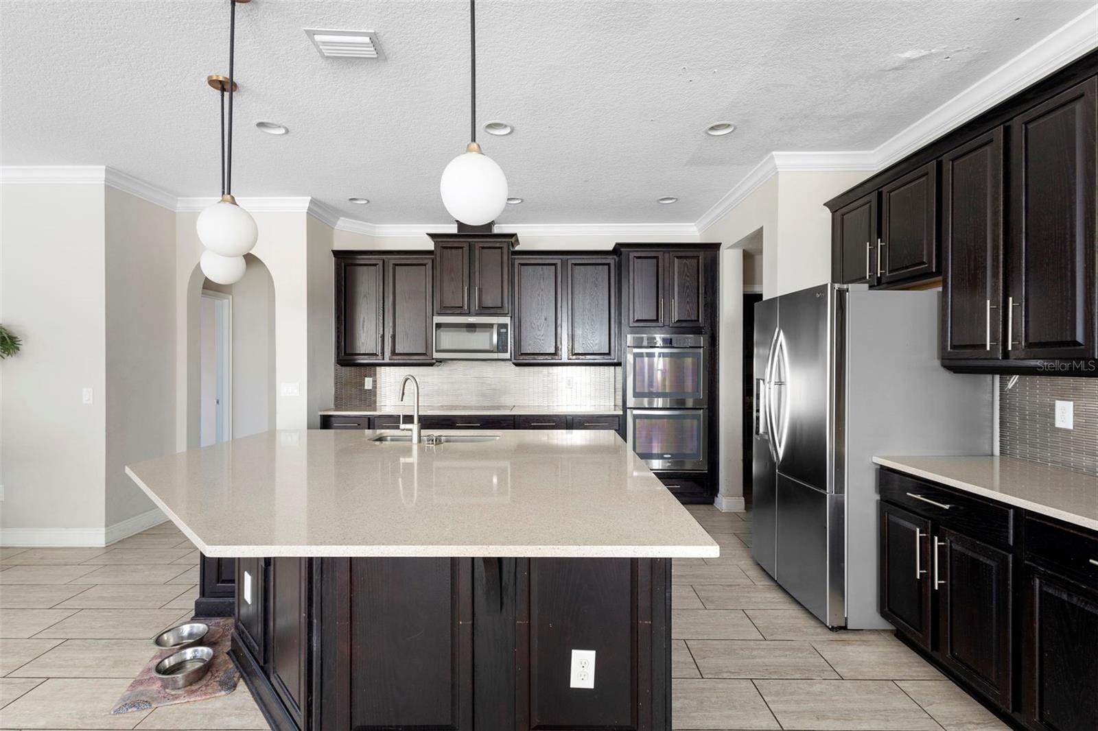 Image 6 of 22 For 1214 Fountain Coin Loop