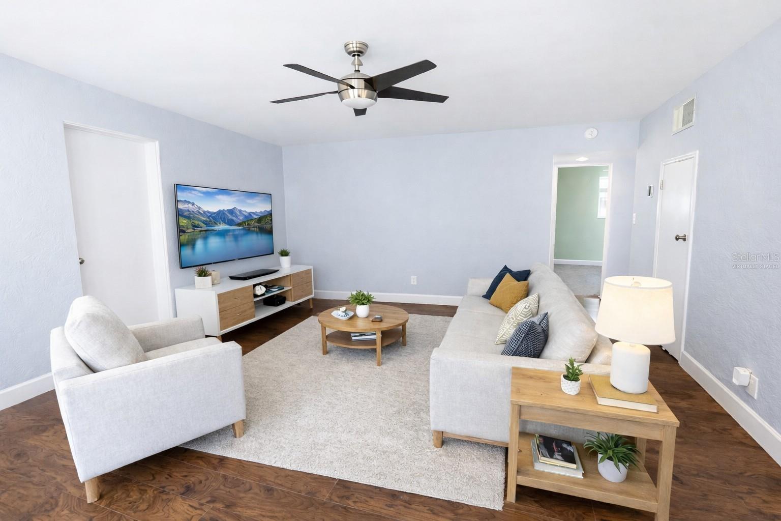 Image 3 of 15 For 2051 Green Street